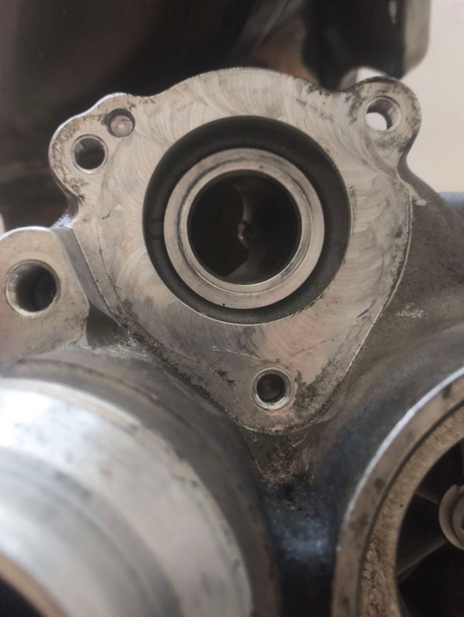 https://ycs.partsauto.market/partsauto-images/thmbs/userImages/a2d258a61cc08549ac0329b7373022c0/part/6b96c8c7-1d7b-4762-aa8e-0a366b15f7ed_1786005850513.jpg