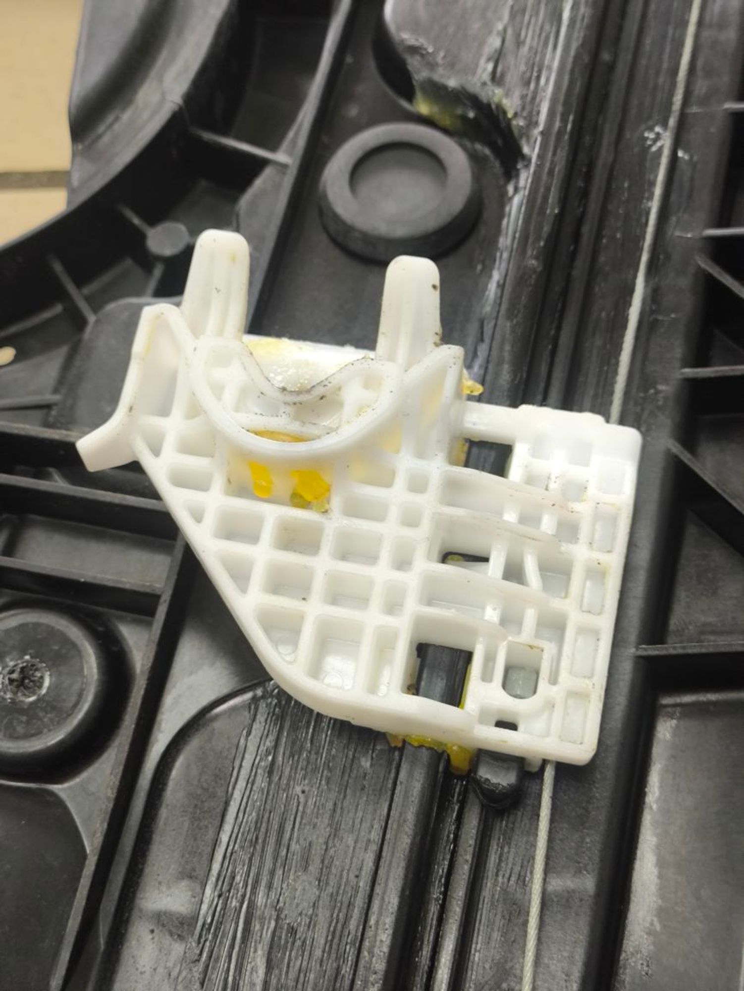 https://ycs.partsauto.market/partsauto-images/thmbs/userImages/a2d258a61cc08549ac0329b7373022c0/part/6ba0e647-9250-479a-8731-e381010151d1_1784902713206.jpg