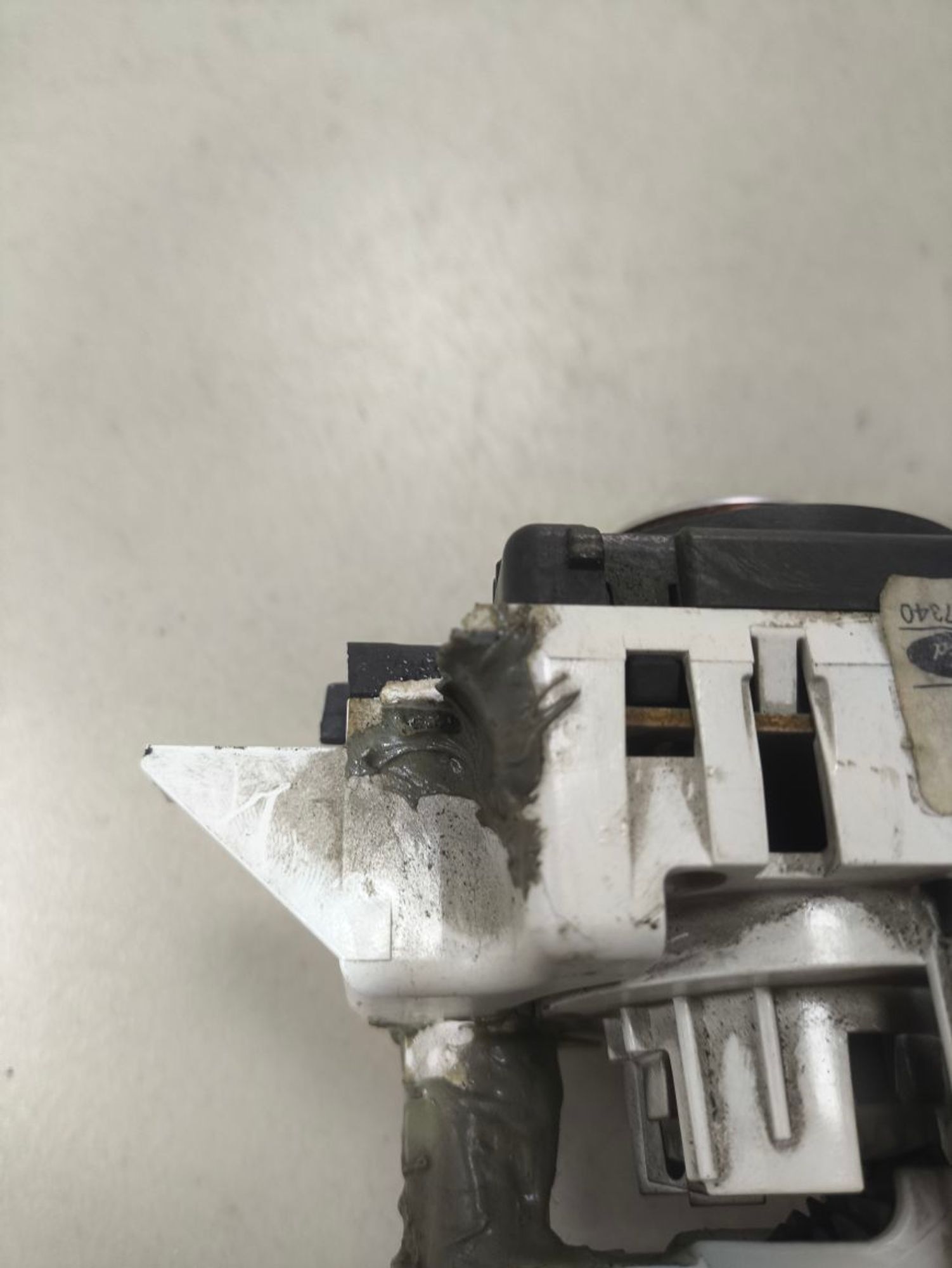 https://ycs.partsauto.market/partsauto-images/thmbs/userImages/a2d258a61cc08549ac0329b7373022c0/part/6d33a613-f0c5-4118-8c72-feddeaa2b814_1781954908399.jpg