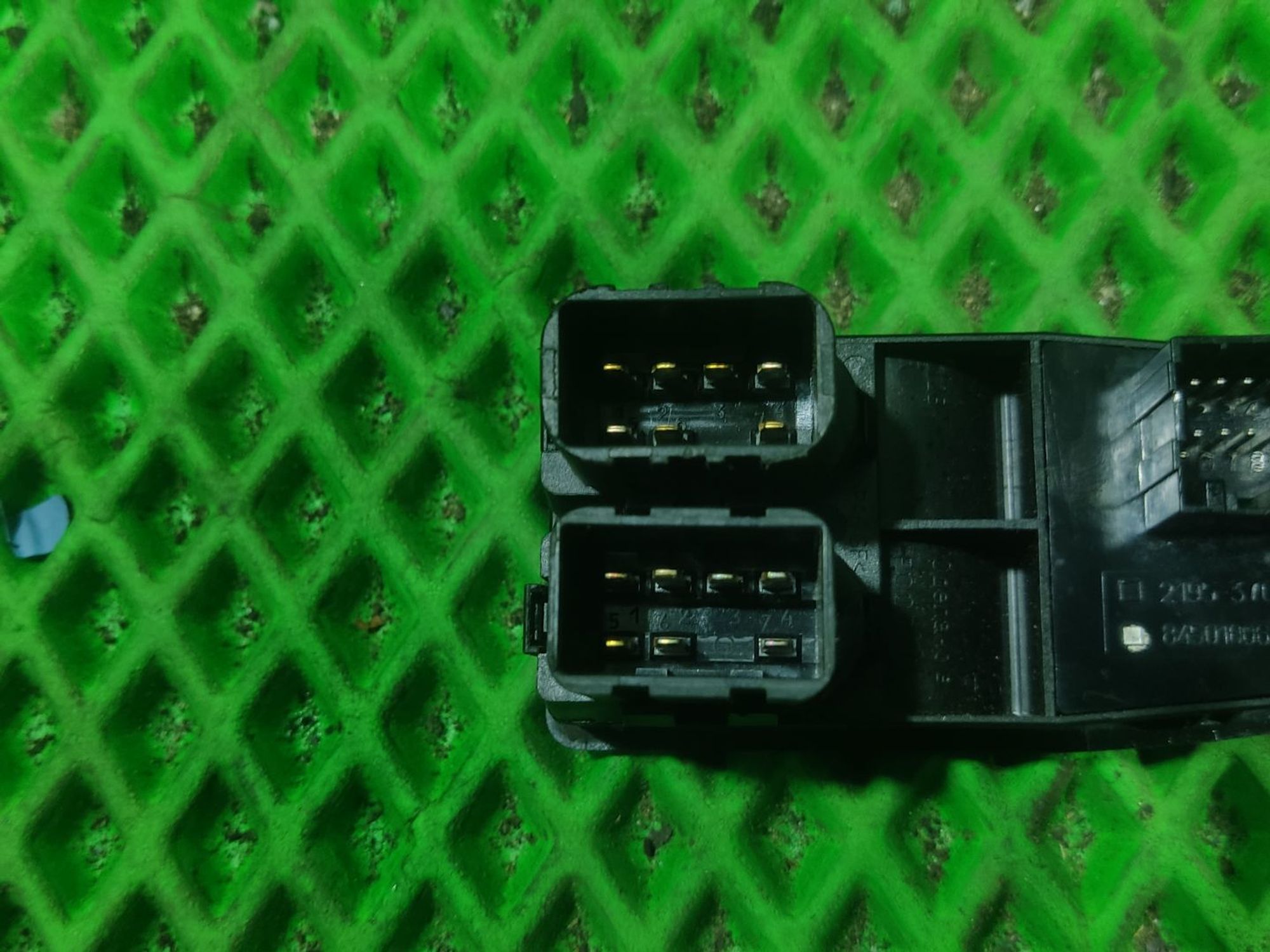 https://ycs.partsauto.market/partsauto-images/thmbs/userImages/a2d258a61cc08549ac0329b7373022c0/part/6e28bcf2-497a-4fa0-b831-a9c2f2c849f4_1771491161081.jpg