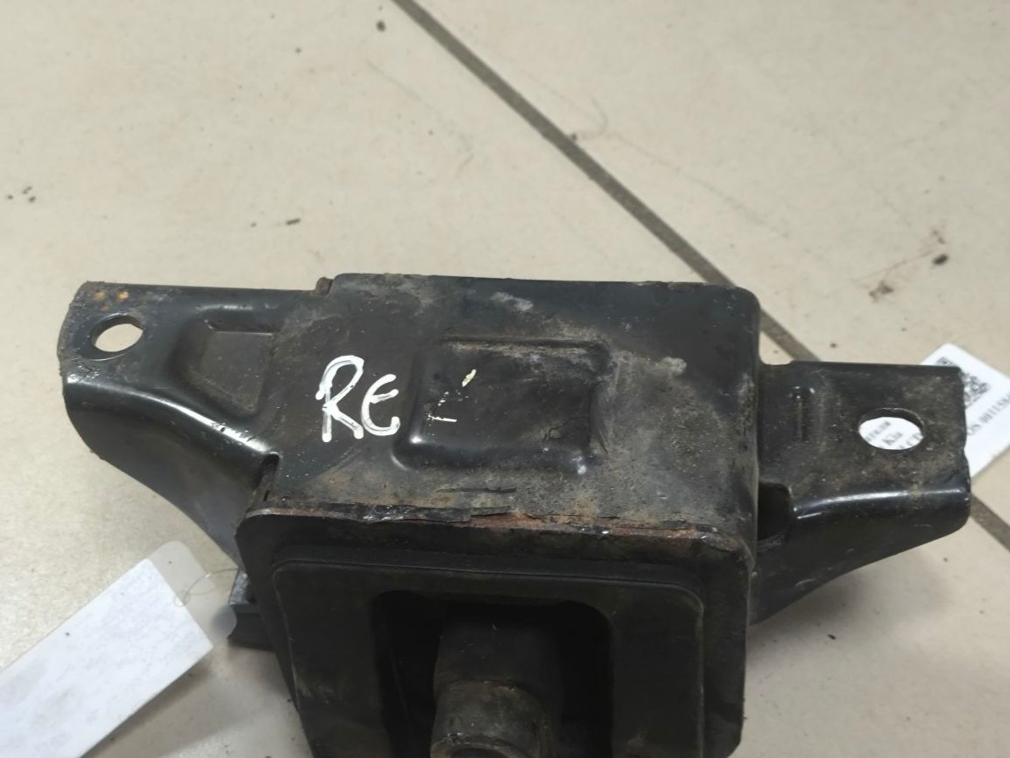 https://ycs.partsauto.market/partsauto-images/thmbs/userImages/a2d258a61cc08549ac0329b7373022c0/part/71fbdb1a-c69a-4a5c-b8dd-b40371f85890_1787213978436.jpg
