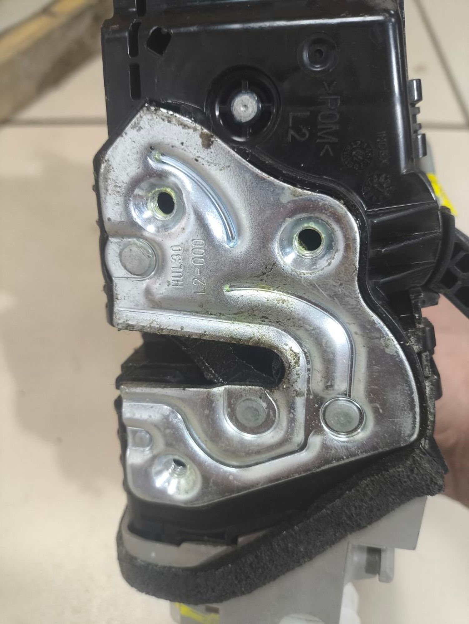 https://ycs.partsauto.market/partsauto-images/thmbs/userImages/a2d258a61cc08549ac0329b7373022c0/part/733ce56e-9f25-4ac9-bdbb-09150f184a3c_1781087932293.jpg