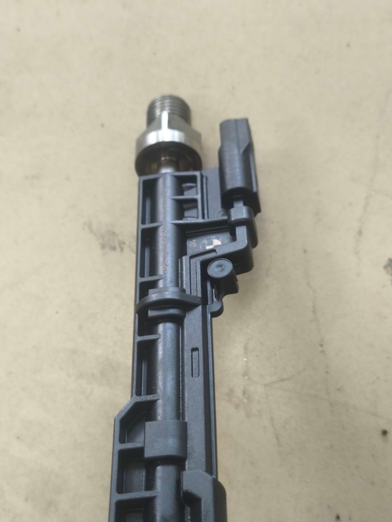 https://ycs.partsauto.market/partsauto-images/thmbs/userImages/a2d258a61cc08549ac0329b7373022c0/part/74083651-9525-49c9-8b56-d4899bfc23b1_1786012407222.jpg