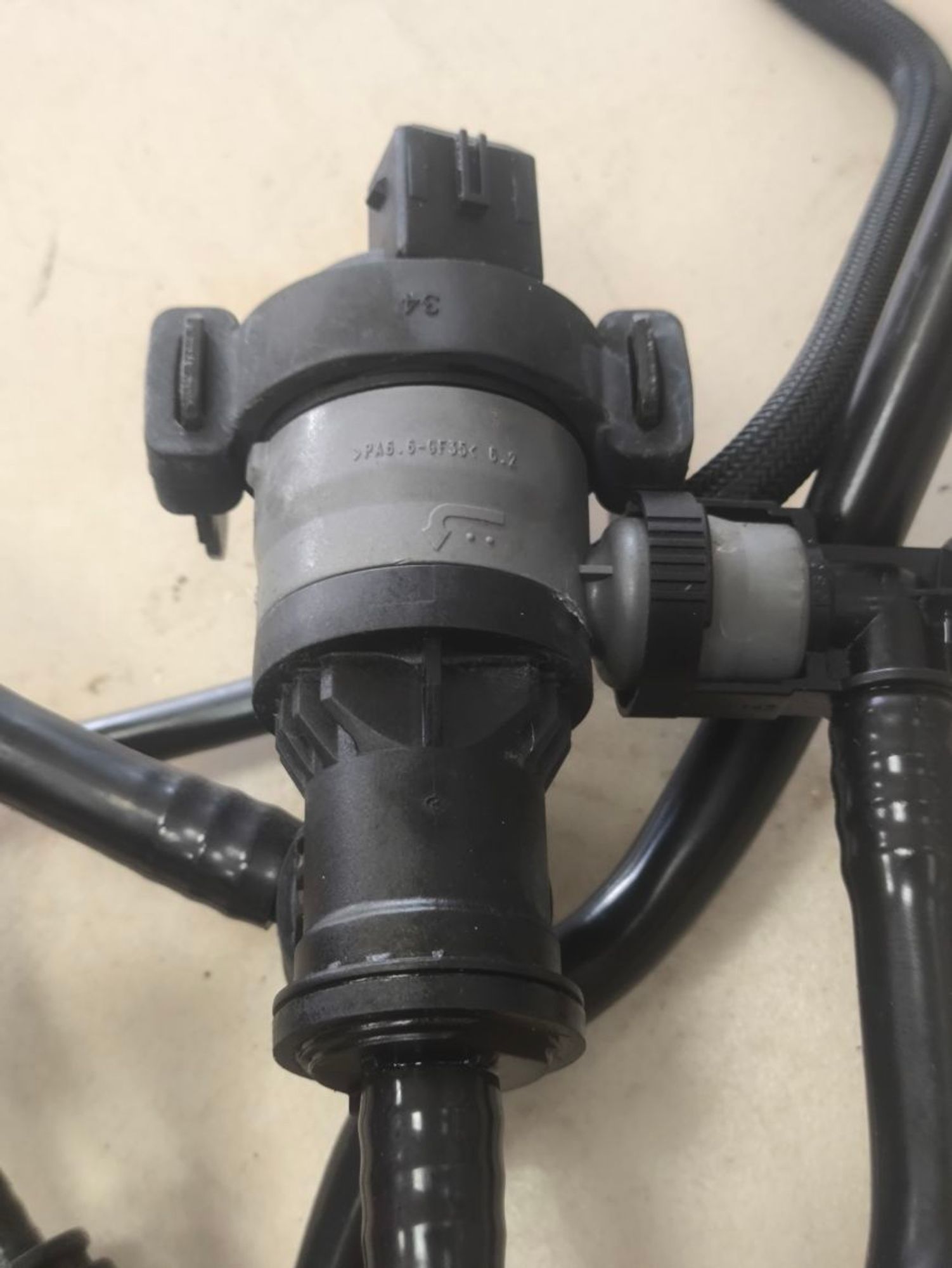 https://ycs.partsauto.market/partsauto-images/thmbs/userImages/a2d258a61cc08549ac0329b7373022c0/part/77138317-745c-40e4-99b9-39ed8bf3cc56_1786011452671.jpg