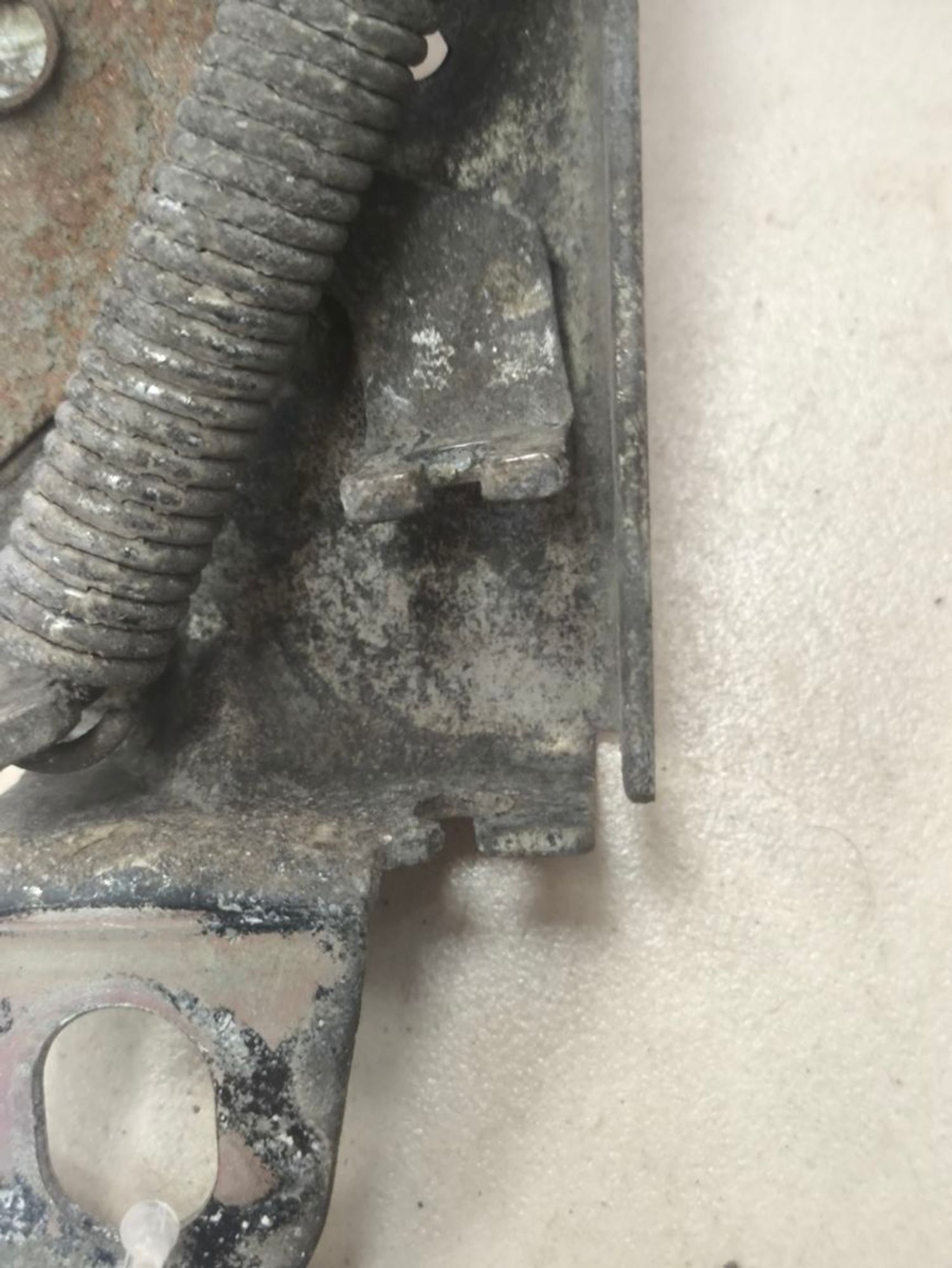 https://ycs.partsauto.market/partsauto-images/thmbs/userImages/a2d258a61cc08549ac0329b7373022c0/part/77955b75-15ac-4f65-b991-6011991b95e3_1785498241658.jpg