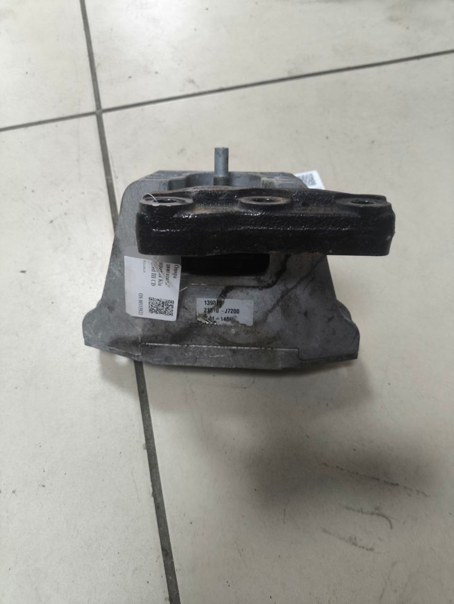 https://ycs.partsauto.market/partsauto-images/thmbs/userImages/a2d258a61cc08549ac0329b7373022c0/part/78a3e906-c0c9-49ba-8ebc-6fe30157d940_1787148890444.jpg