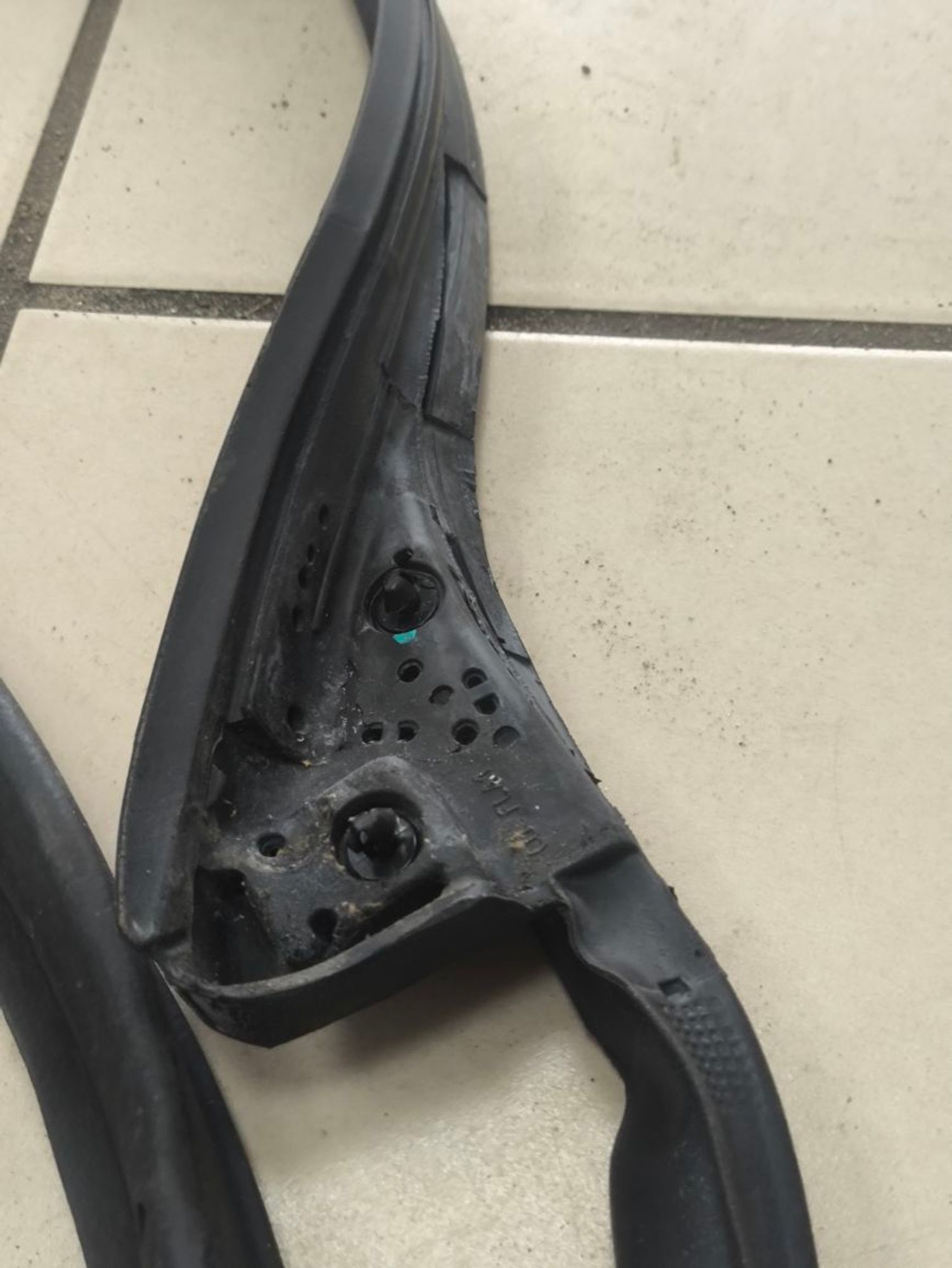 https://ycs.partsauto.market/partsauto-images/thmbs/userImages/a2d258a61cc08549ac0329b7373022c0/part/78fe0255-a96a-47ac-9b47-1cbae19daa8e_1785498550161.jpg