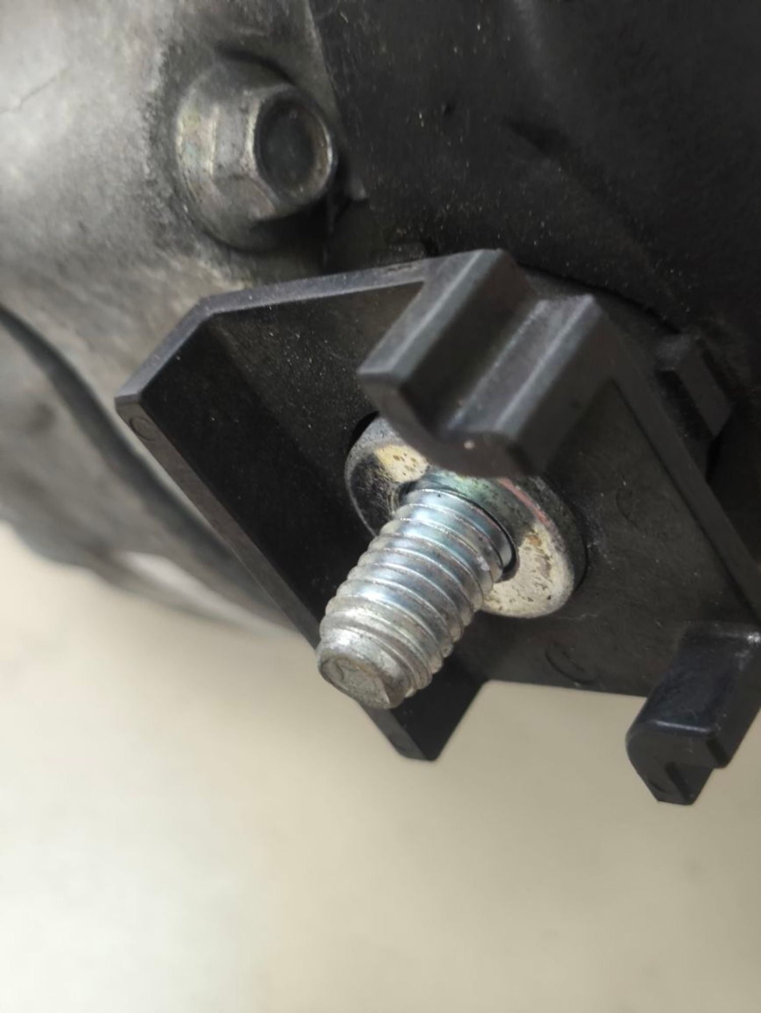 https://ycs.partsauto.market/partsauto-images/thmbs/userImages/a2d258a61cc08549ac0329b7373022c0/part/796dd543-db12-472f-856d-929806875776_1785937640288.jpg