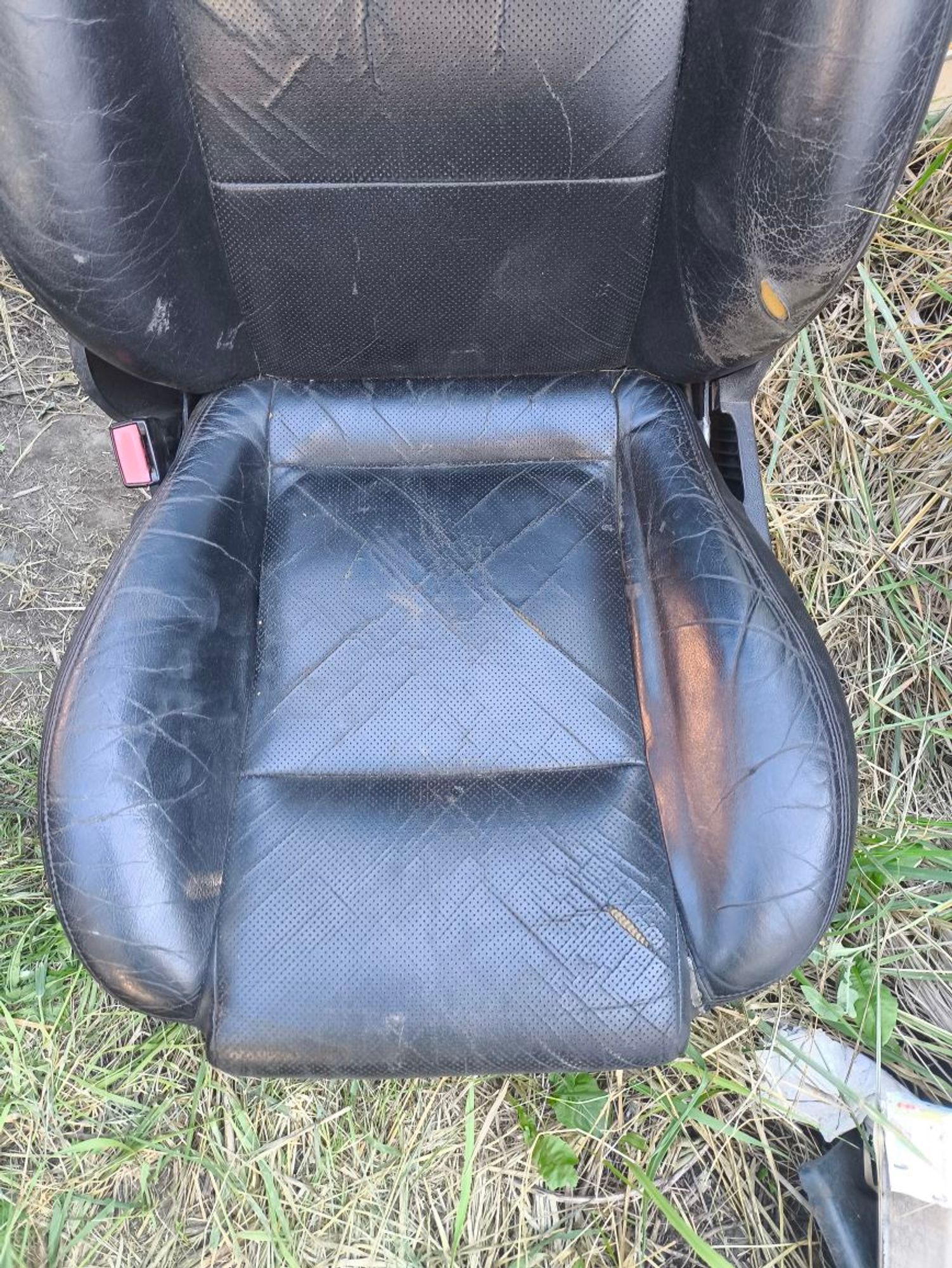 https://ycs.partsauto.market/partsauto-images/thmbs/userImages/a2d258a61cc08549ac0329b7373022c0/part/79a2361c-592f-4e25-831c-bb21fec64367_1786978183008.jpg