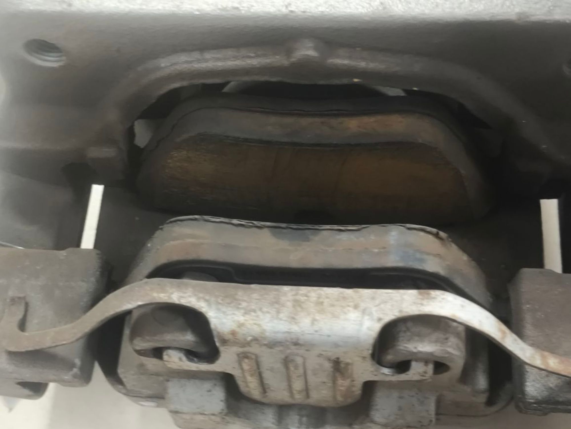 https://ycs.partsauto.market/partsauto-images/thmbs/userImages/a2d258a61cc08549ac0329b7373022c0/part/7a467963-1451-475a-aac3-82ee150e0903_1787235952472.jpg