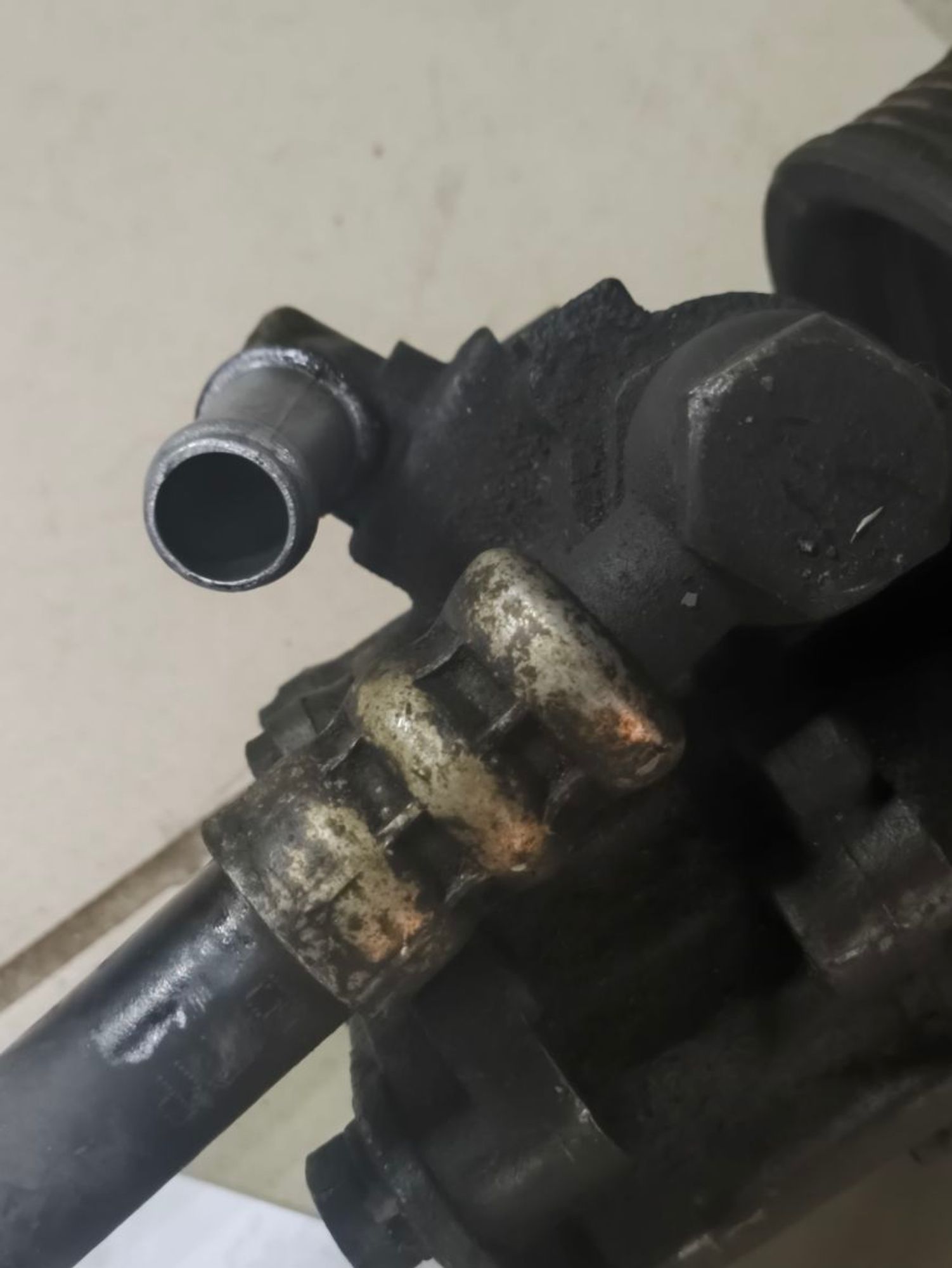 https://ycs.partsauto.market/partsauto-images/thmbs/userImages/a2d258a61cc08549ac0329b7373022c0/part/7a9af2cf-cfd3-46ec-8a1c-0045bc765d7b_1787128582160.jpg