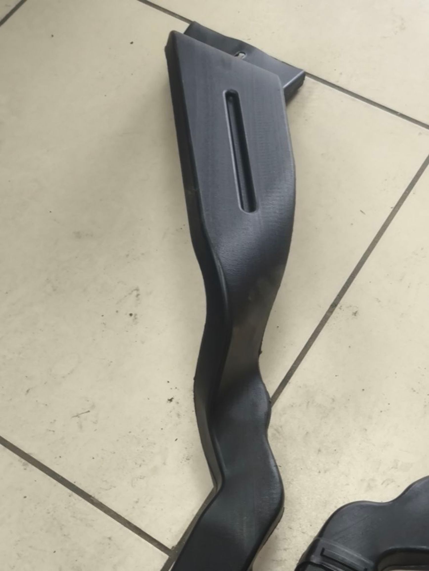 https://ycs.partsauto.market/partsauto-images/thmbs/userImages/a2d258a61cc08549ac0329b7373022c0/part/7c3846ac-71d9-4fa9-b1f7-044093bf4ab1_1785483045447.jpg