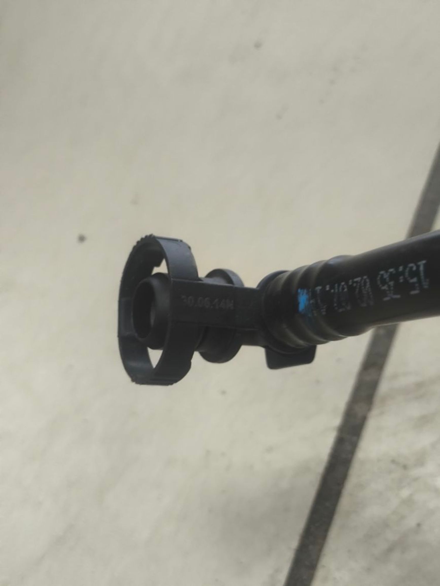 https://ycs.partsauto.market/partsauto-images/thmbs/userImages/a2d258a61cc08549ac0329b7373022c0/part/7c5ea545-4e4b-4858-bb57-47e328204e92_1786011459203.jpg