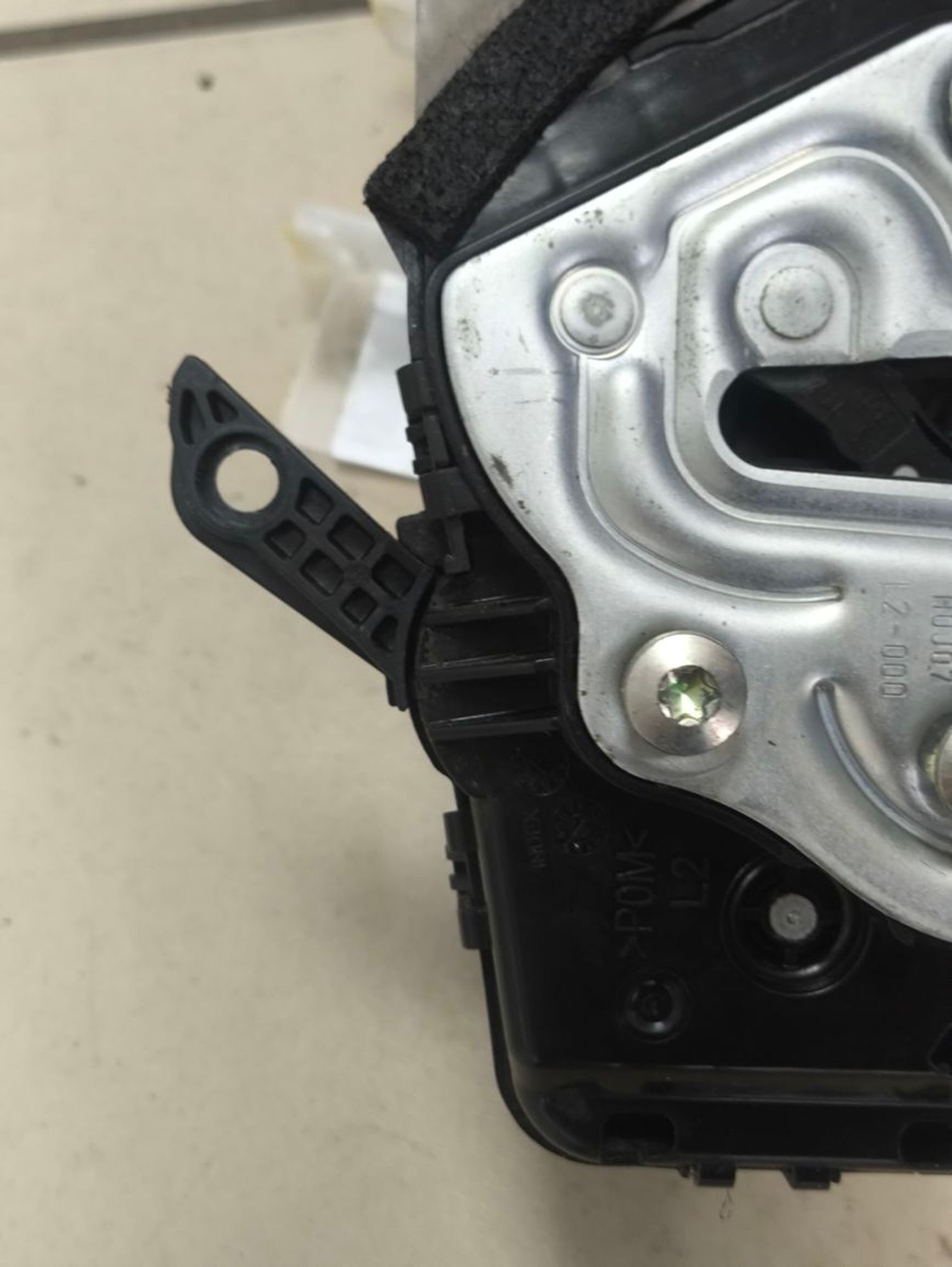 https://ycs.partsauto.market/partsauto-images/thmbs/userImages/a2d258a61cc08549ac0329b7373022c0/part/7c916113-2582-46d3-b326-09a5582a4dcb_1784897836041.jpg