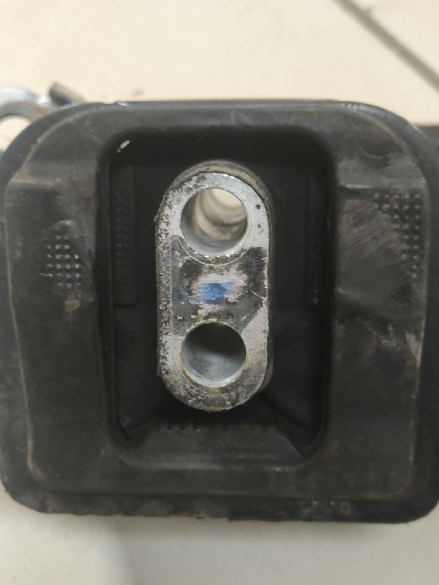 https://ycs.partsauto.market/partsauto-images/thmbs/userImages/a2d258a61cc08549ac0329b7373022c0/part/7cd05416-b32a-4f4c-b7ad-9fe00bac5771_1787213973273.jpg