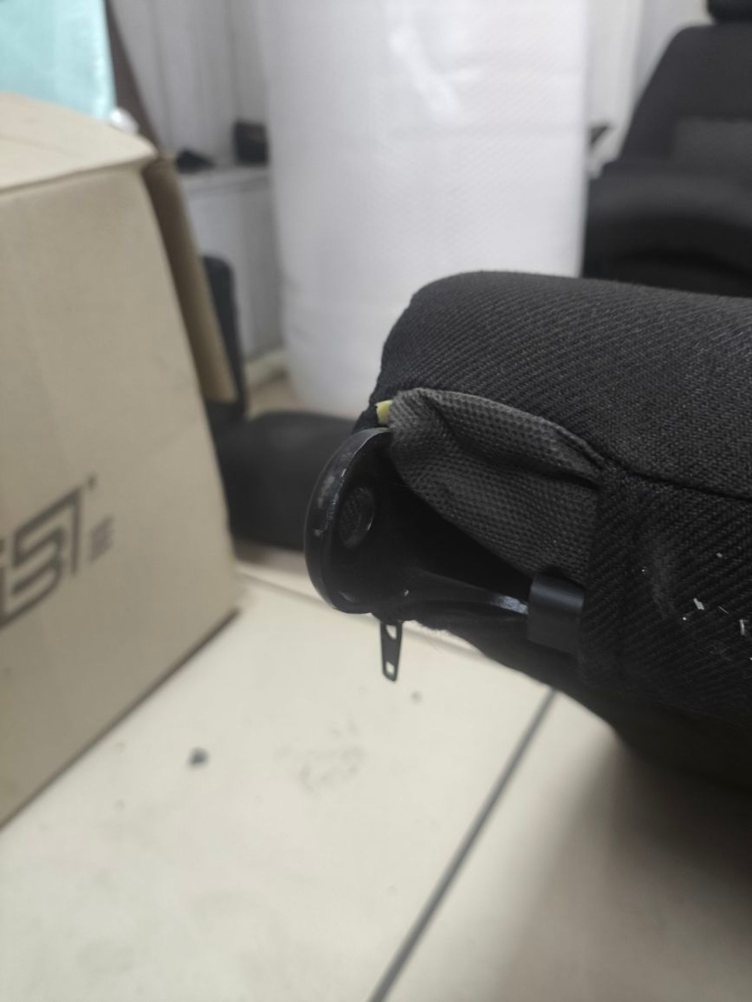 https://ycs.partsauto.market/partsauto-images/thmbs/userImages/a2d258a61cc08549ac0329b7373022c0/part/7d71514e-e23a-4e25-b324-8f4896ddd21a_1786521708754.jpg