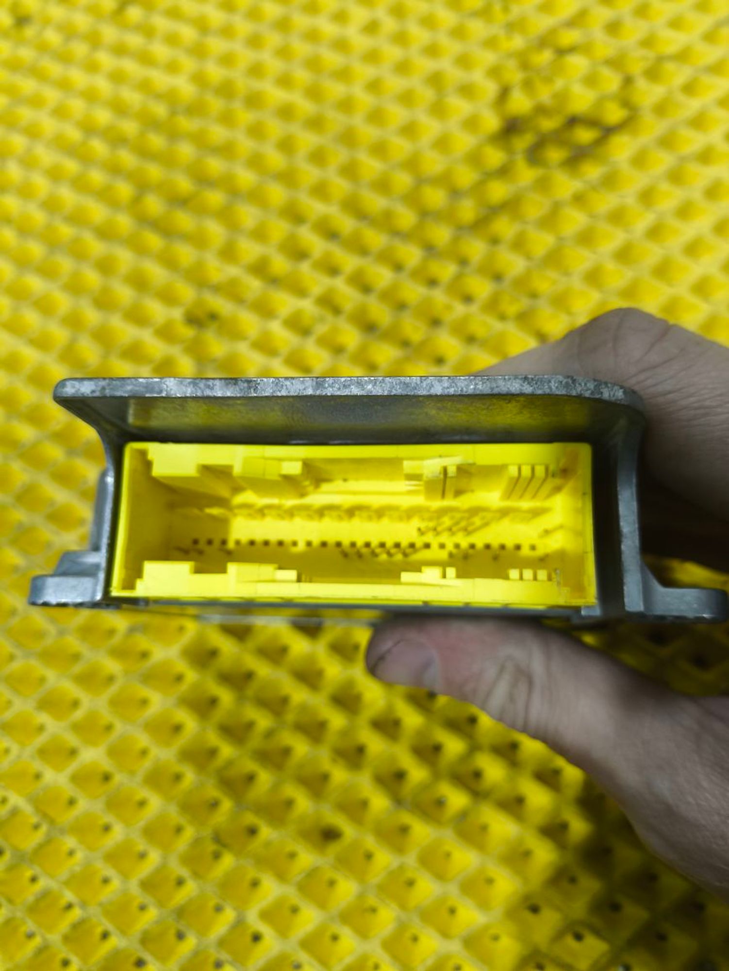 https://ycs.partsauto.market/partsauto-images/thmbs/userImages/a2d258a61cc08549ac0329b7373022c0/part/7f8c0eb6-c86b-4e03-a444-bc72e700371d_1779893153893.jpg