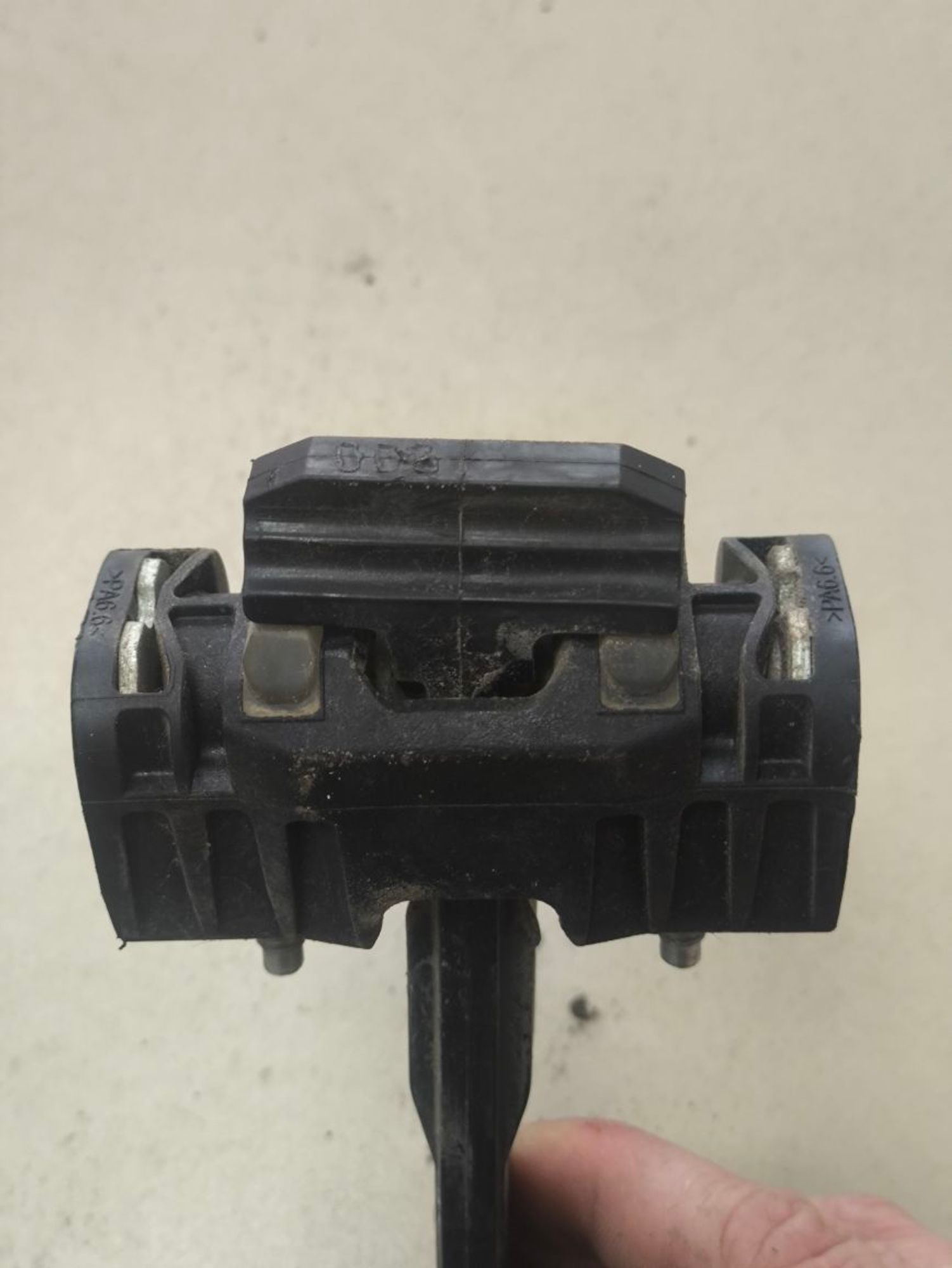 https://ycs.partsauto.market/partsauto-images/thmbs/userImages/a2d258a61cc08549ac0329b7373022c0/part/7fae09fe-a9f9-455b-be62-d1151aa8ecab_1785497567764.jpg