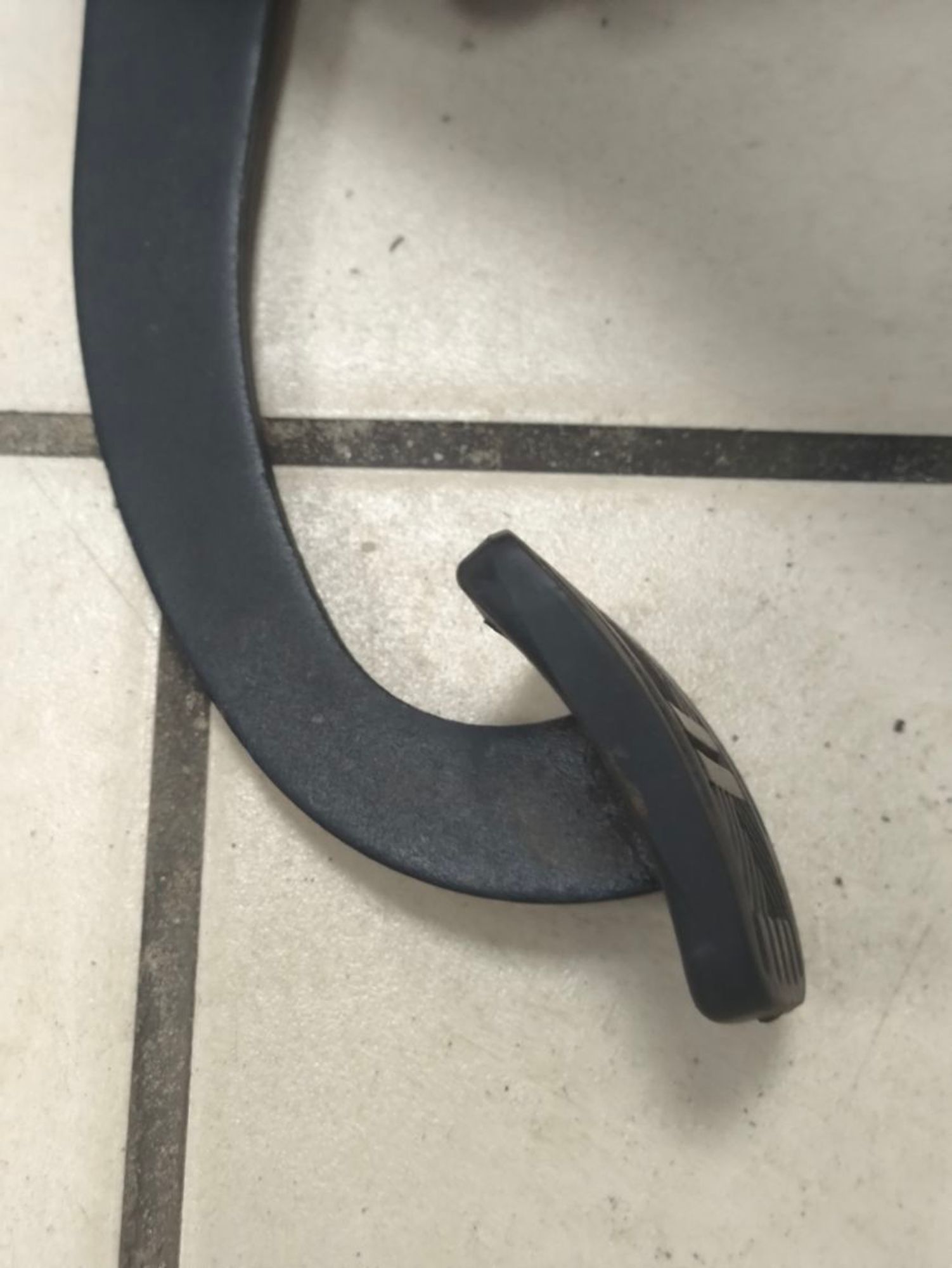 https://ycs.partsauto.market/partsauto-images/thmbs/userImages/a2d258a61cc08549ac0329b7373022c0/part/80f60490-f71a-42e9-ad82-6016d99725a7_1785496575917.jpg
