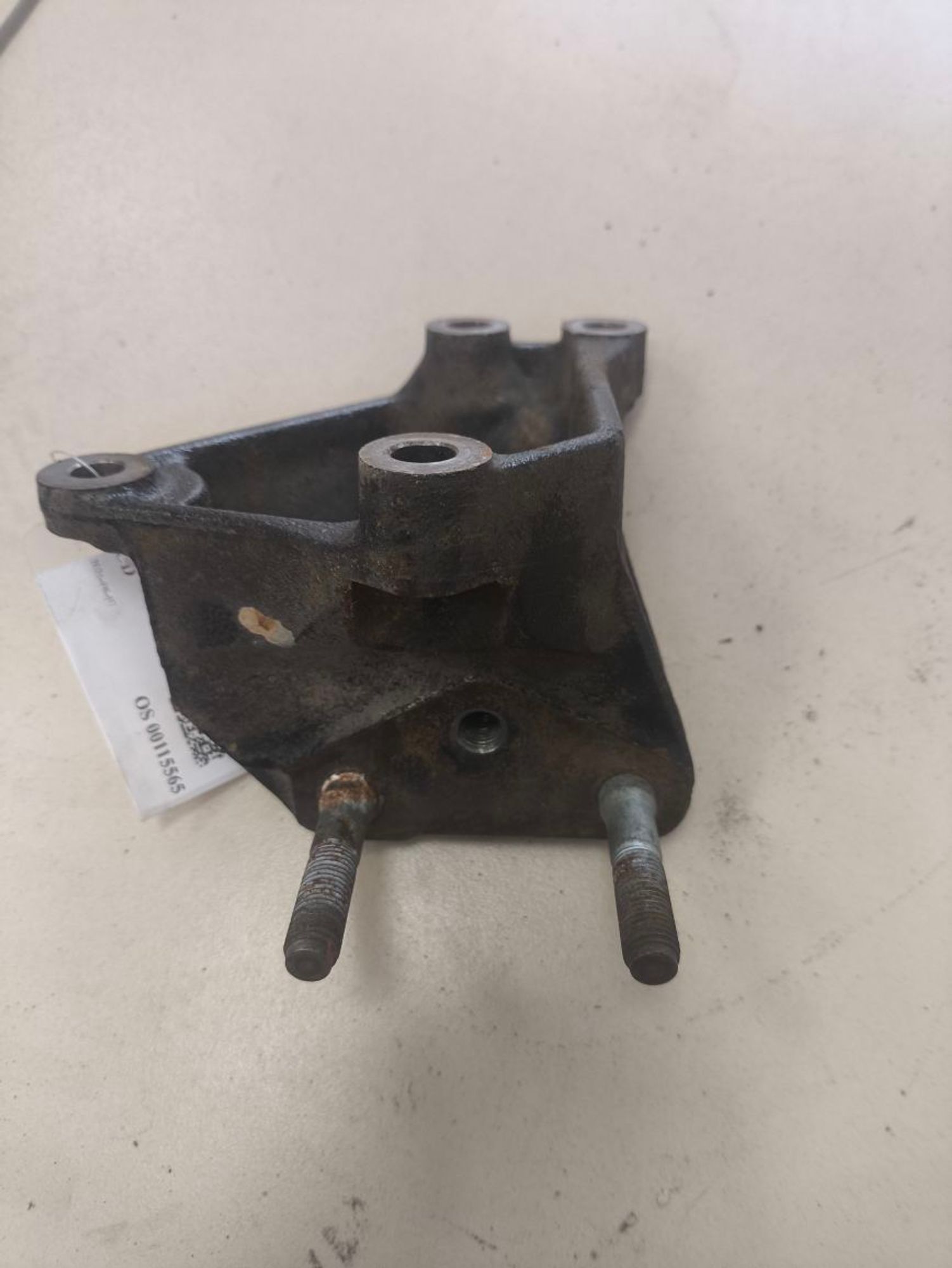 https://ycs.partsauto.market/partsauto-images/thmbs/userImages/a2d258a61cc08549ac0329b7373022c0/part/818383a3-4c58-43c7-a4a1-c014a9f72d44_1786101962094.jpg