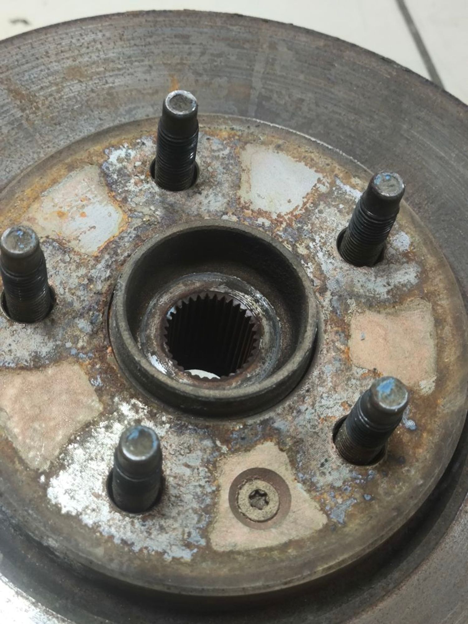https://ycs.partsauto.market/partsauto-images/thmbs/userImages/a2d258a61cc08549ac0329b7373022c0/part/81c60877-a50c-43a2-8b14-d2935ae3e019_1787231944740.jpg