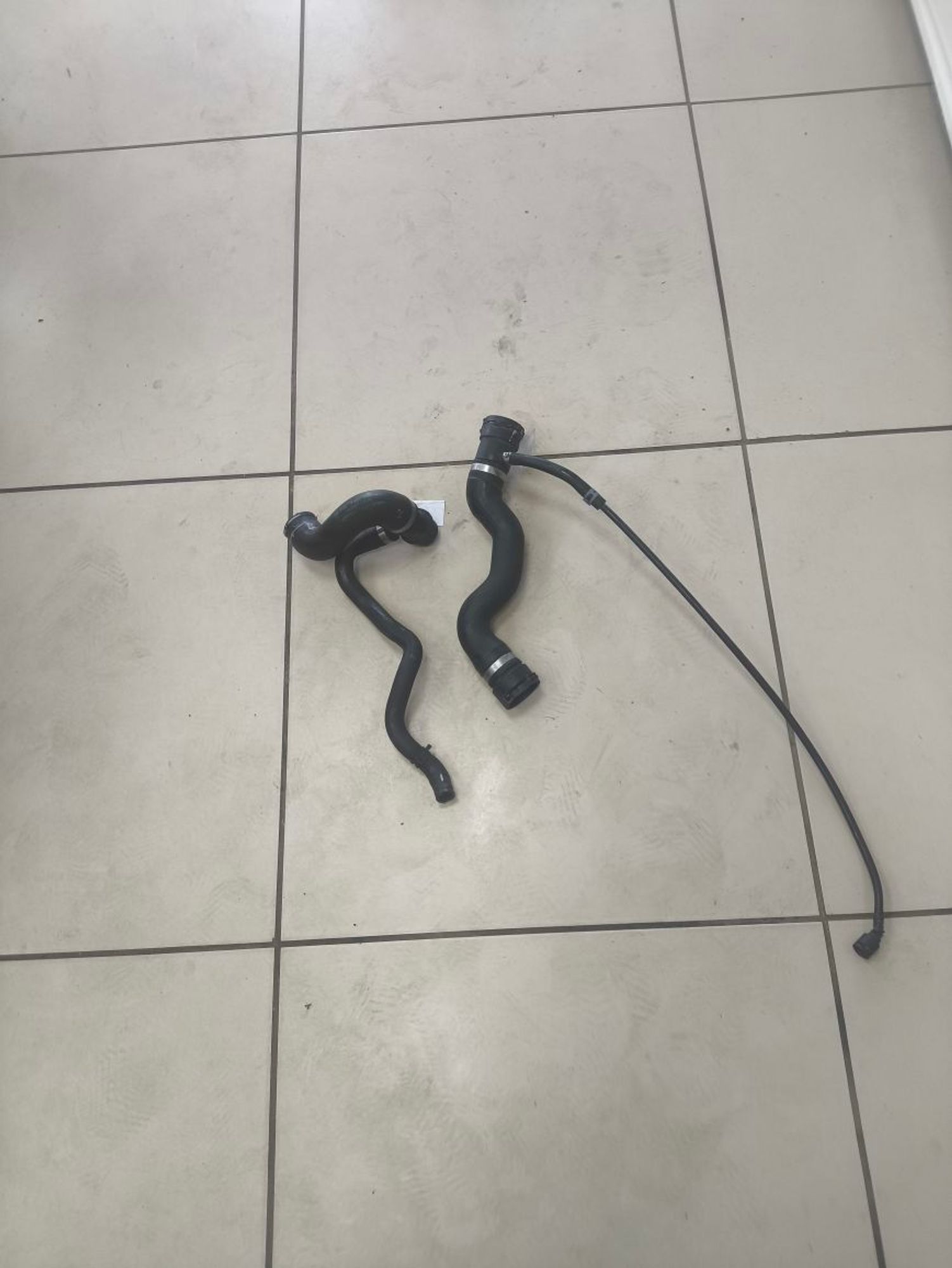 https://ycs.partsauto.market/partsauto-images/thmbs/userImages/a2d258a61cc08549ac0329b7373022c0/part/83bdcf48-a6a9-4ed5-bba1-ad6acbdead91_1786025835606.jpg