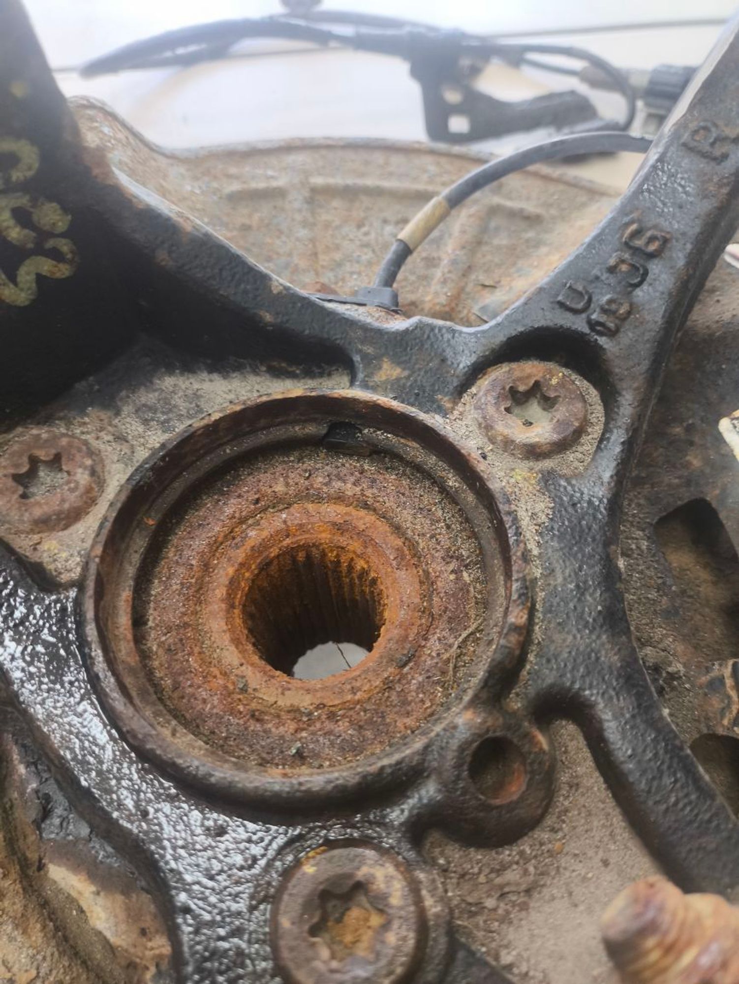 https://ycs.partsauto.market/partsauto-images/thmbs/userImages/a2d258a61cc08549ac0329b7373022c0/part/8458e852-472d-4b07-9b55-3b0e00b160eb_1786190071527.jpg