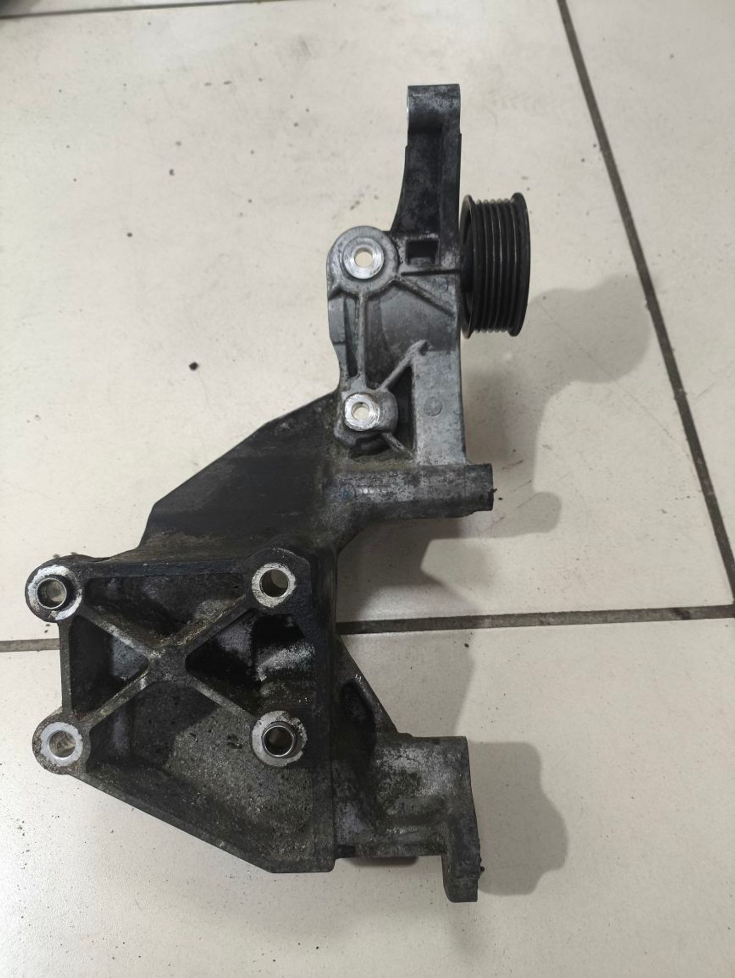 https://ycs.partsauto.market/partsauto-images/thmbs/userImages/a2d258a61cc08549ac0329b7373022c0/part/84fb4161-b008-4a0d-a340-391c93d9c6ee_1782371913715.jpg