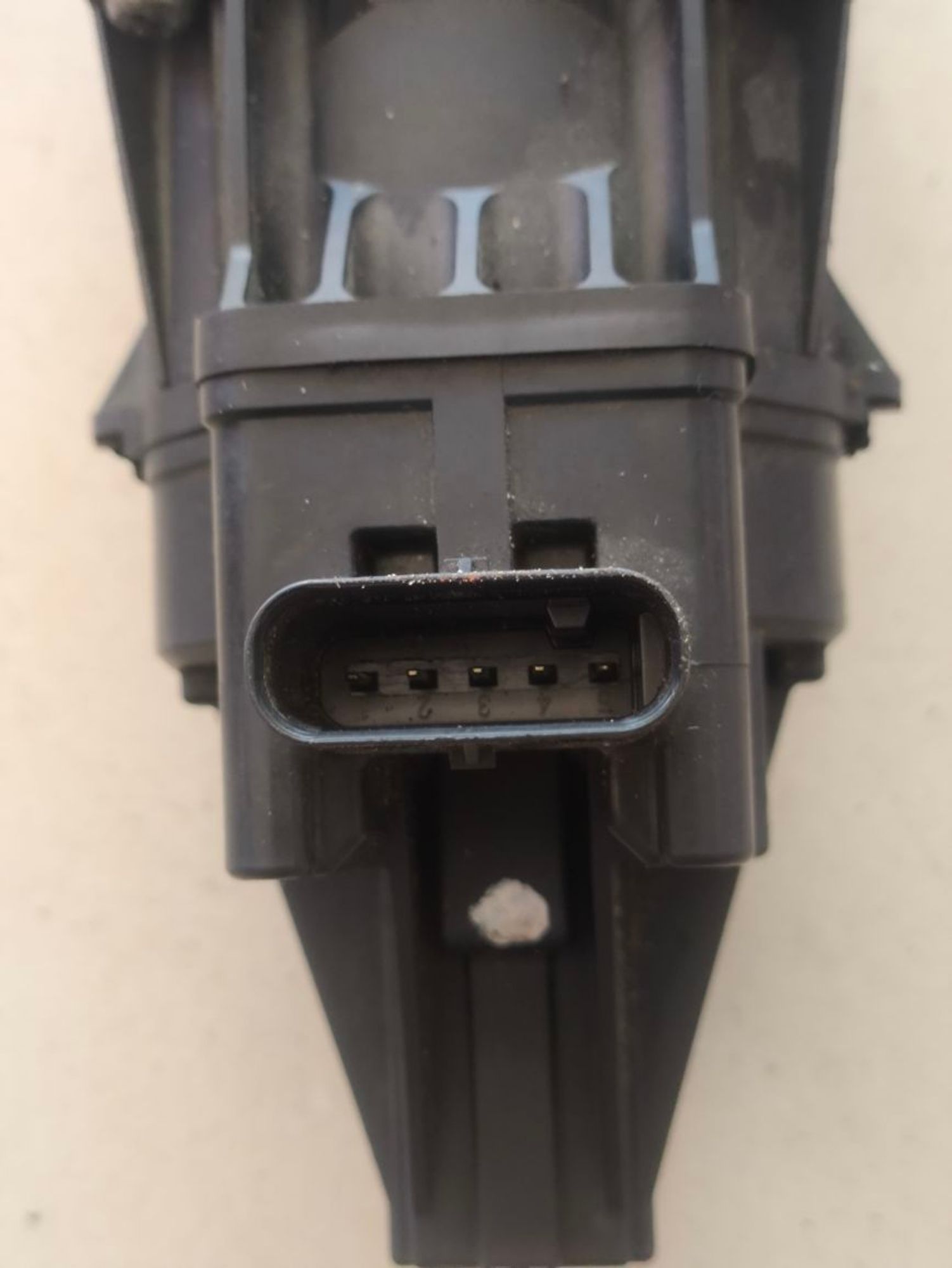 https://ycs.partsauto.market/partsauto-images/thmbs/userImages/a2d258a61cc08549ac0329b7373022c0/part/878684ba-a448-4813-94d9-09dd43dd42b4_1785997605394.jpg