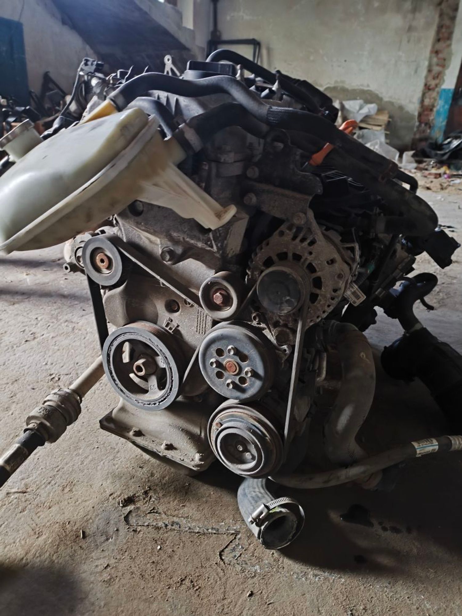 https://ycs.partsauto.market/partsauto-images/thmbs/userImages/a2d258a61cc08549ac0329b7373022c0/part/887d9f63-5ff9-4921-a874-af93f334725c_1782289173534.jpg