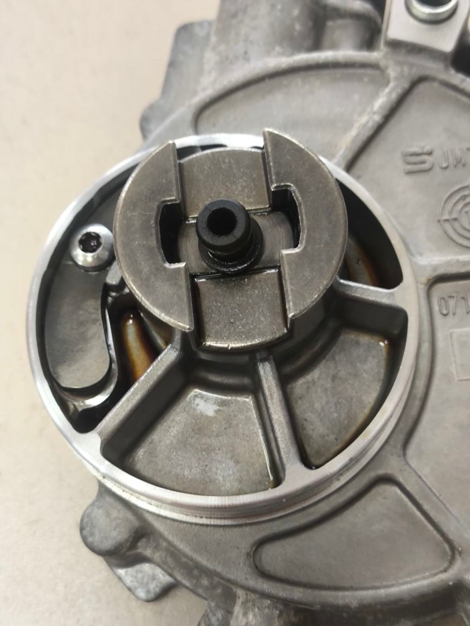 https://ycs.partsauto.market/partsauto-images/thmbs/userImages/a2d258a61cc08549ac0329b7373022c0/part/89ebd06f-e983-4cff-bf54-1acb560f5fd1_1785938012120.jpg