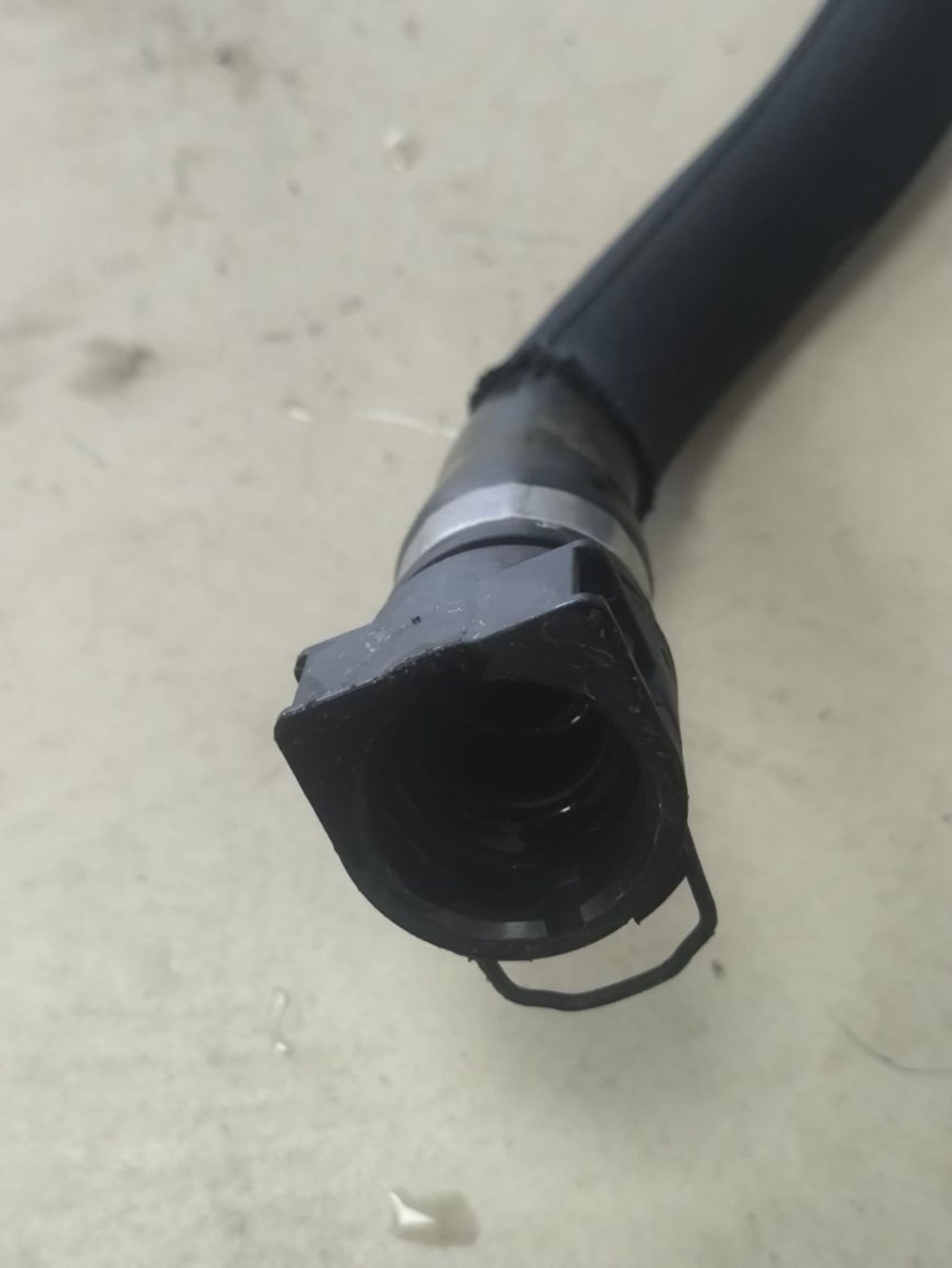 https://ycs.partsauto.market/partsauto-images/thmbs/userImages/a2d258a61cc08549ac0329b7373022c0/part/8b290f64-9b68-429b-ba43-eca13b480343_1786021177847.jpg
