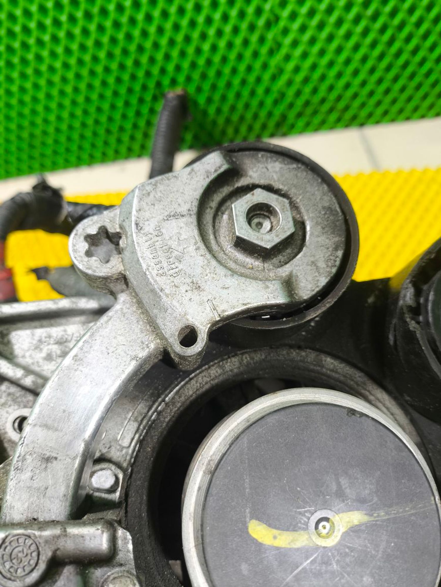 https://ycs.partsauto.market/partsauto-images/thmbs/userImages/a2d258a61cc08549ac0329b7373022c0/part/8b46e5fe-00b0-4701-9073-1019b7150dae_1779798904053.jpg