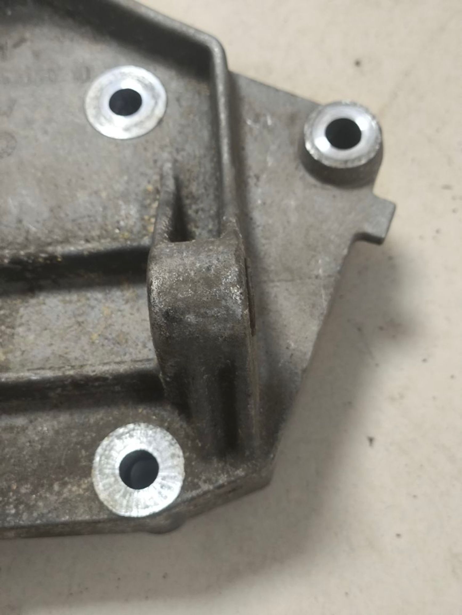 https://ycs.partsauto.market/partsauto-images/thmbs/userImages/a2d258a61cc08549ac0329b7373022c0/part/8e899284-10f2-4ab4-adb6-4eba28a15402_1787210371690.jpg