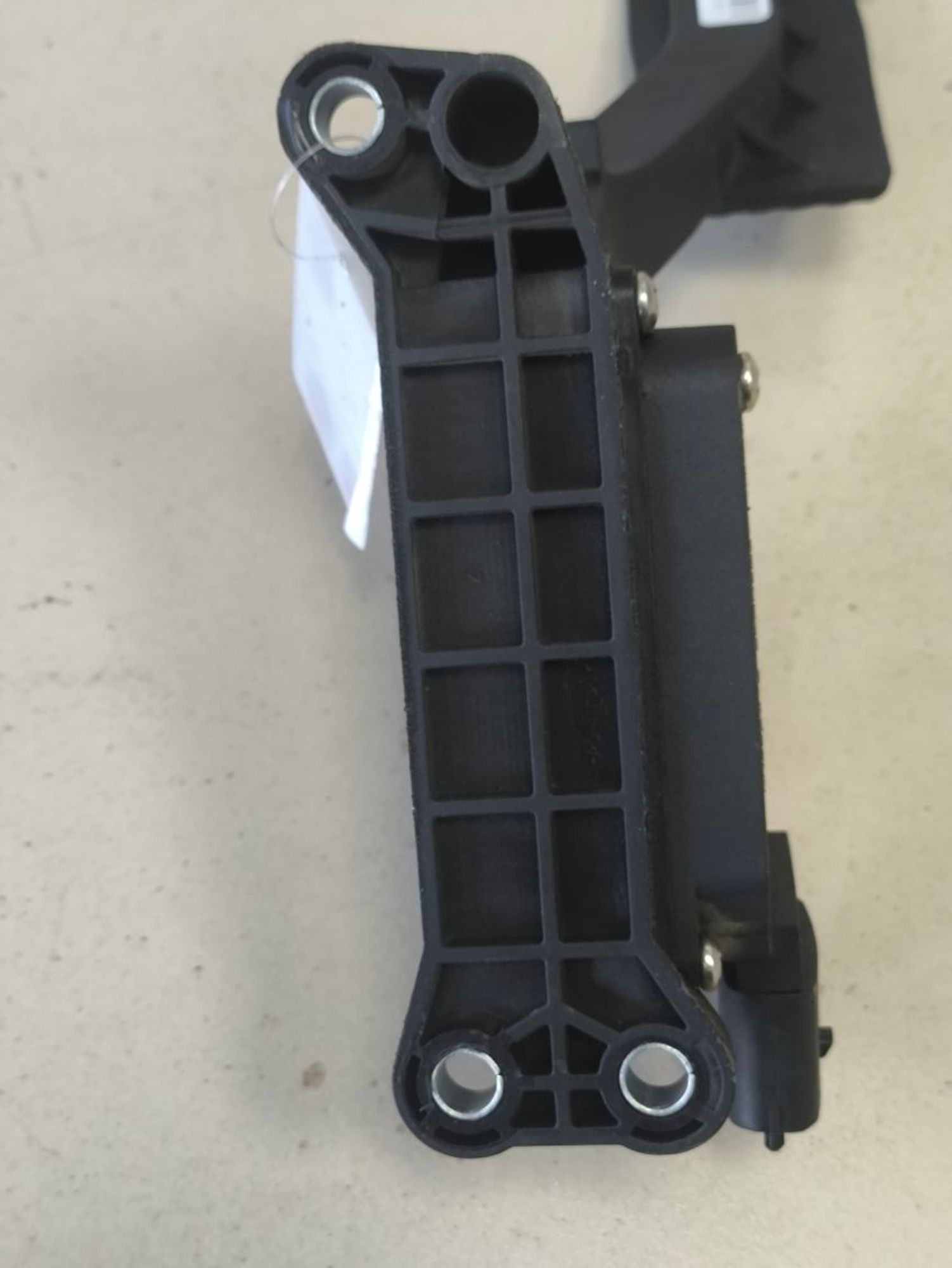 https://ycs.partsauto.market/partsauto-images/thmbs/userImages/a2d258a61cc08549ac0329b7373022c0/part/8f2cded0-c975-4ac7-83cc-1cb8532cc8da_1784557366168.jpg