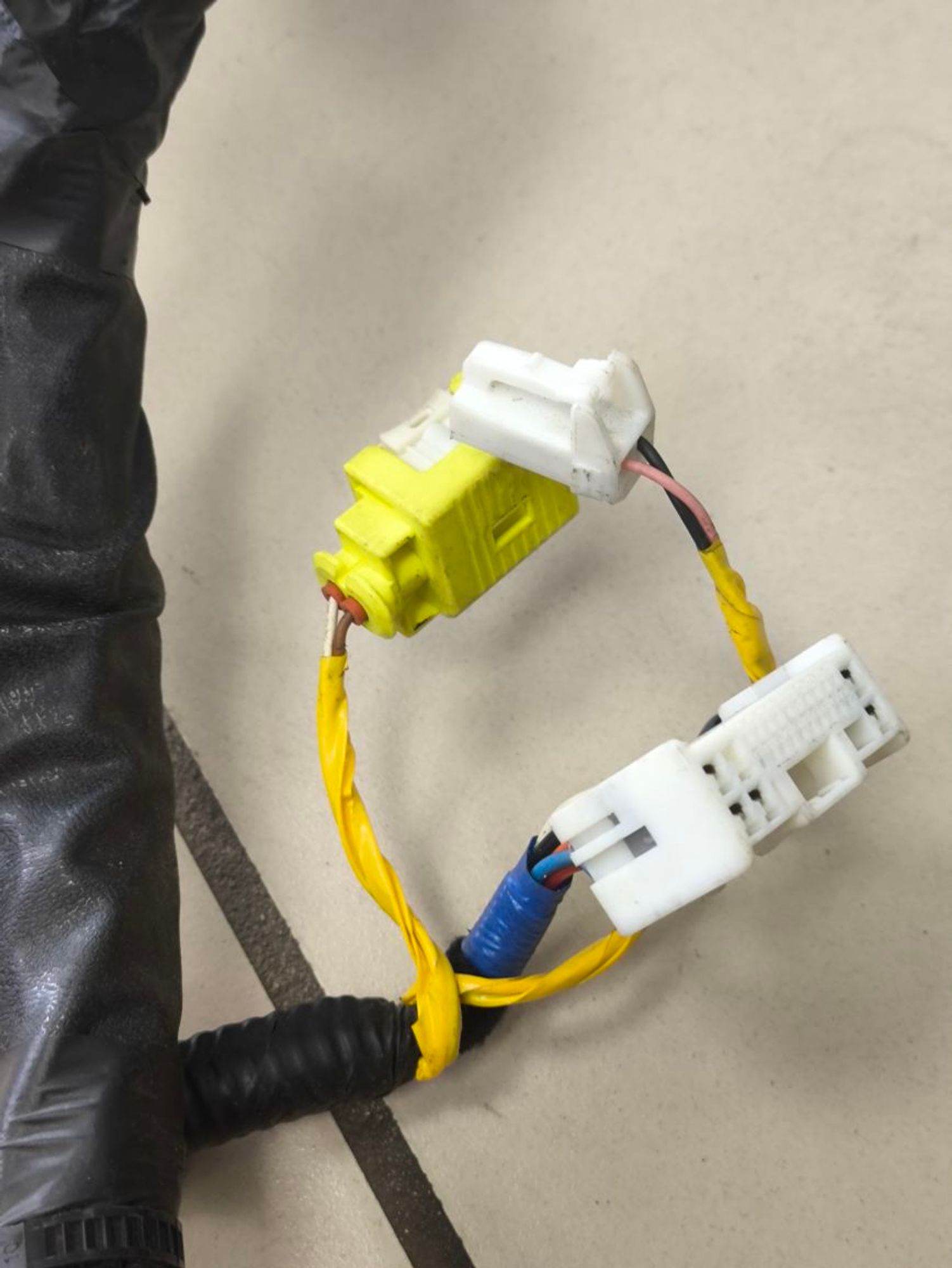 https://ycs.partsauto.market/partsauto-images/thmbs/userImages/a2d258a61cc08549ac0329b7373022c0/part/90e0a723-3bc1-4d71-a2b2-fffa0040f34d_1782296878447.jpg