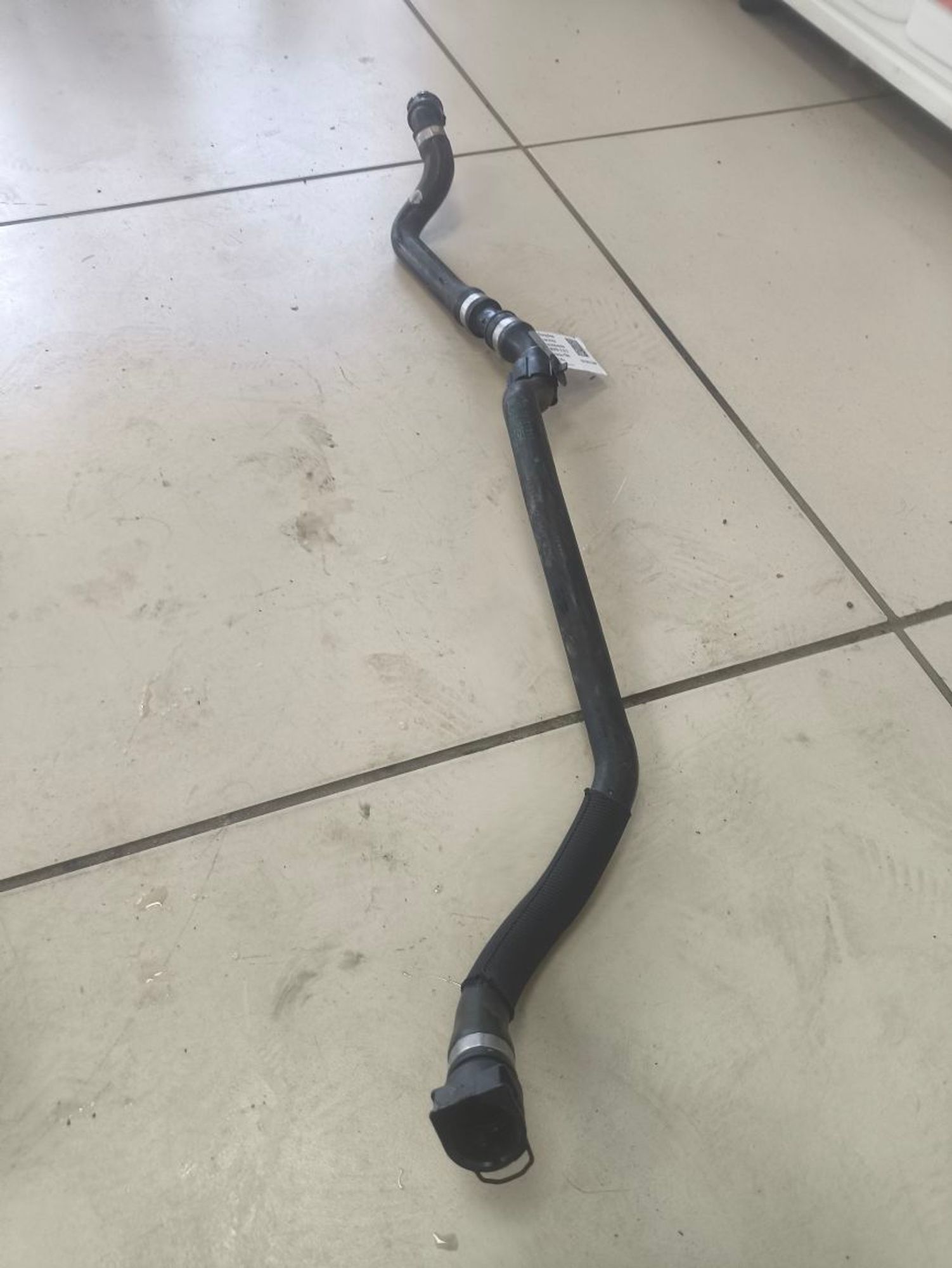 https://ycs.partsauto.market/partsauto-images/thmbs/userImages/a2d258a61cc08549ac0329b7373022c0/part/911b5e41-29f8-4c8a-9a56-f3d4506afeb0_1786021172264.jpg