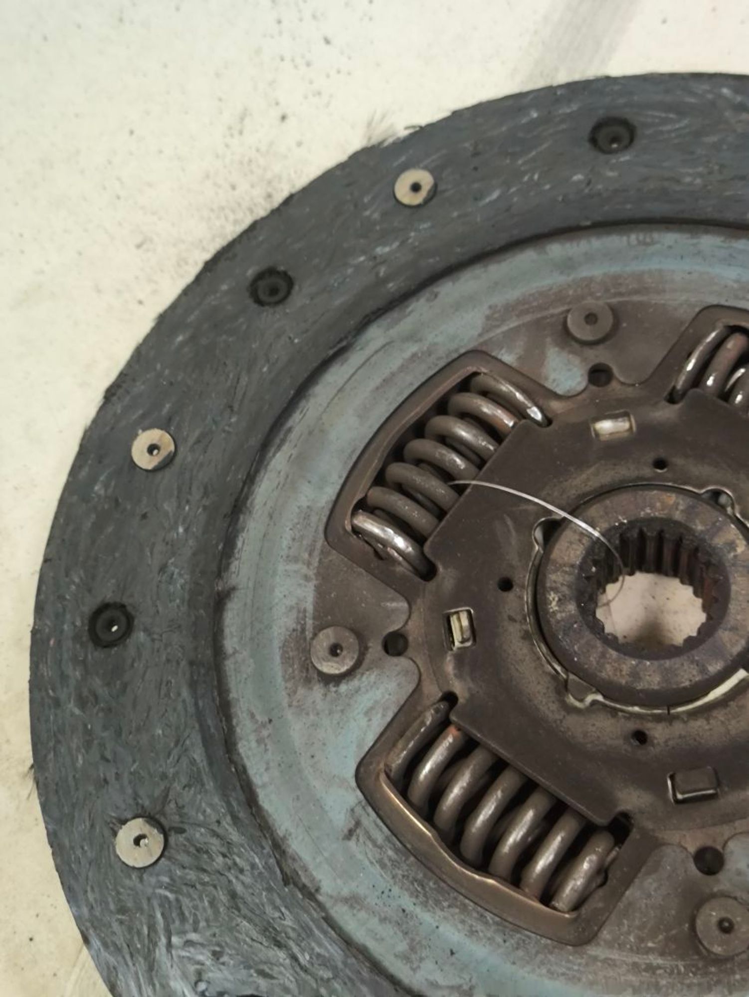 https://ycs.partsauto.market/partsauto-images/thmbs/userImages/a2d258a61cc08549ac0329b7373022c0/part/911fc4be-6588-4fb8-b129-302f6026b871_1787053283479.jpg