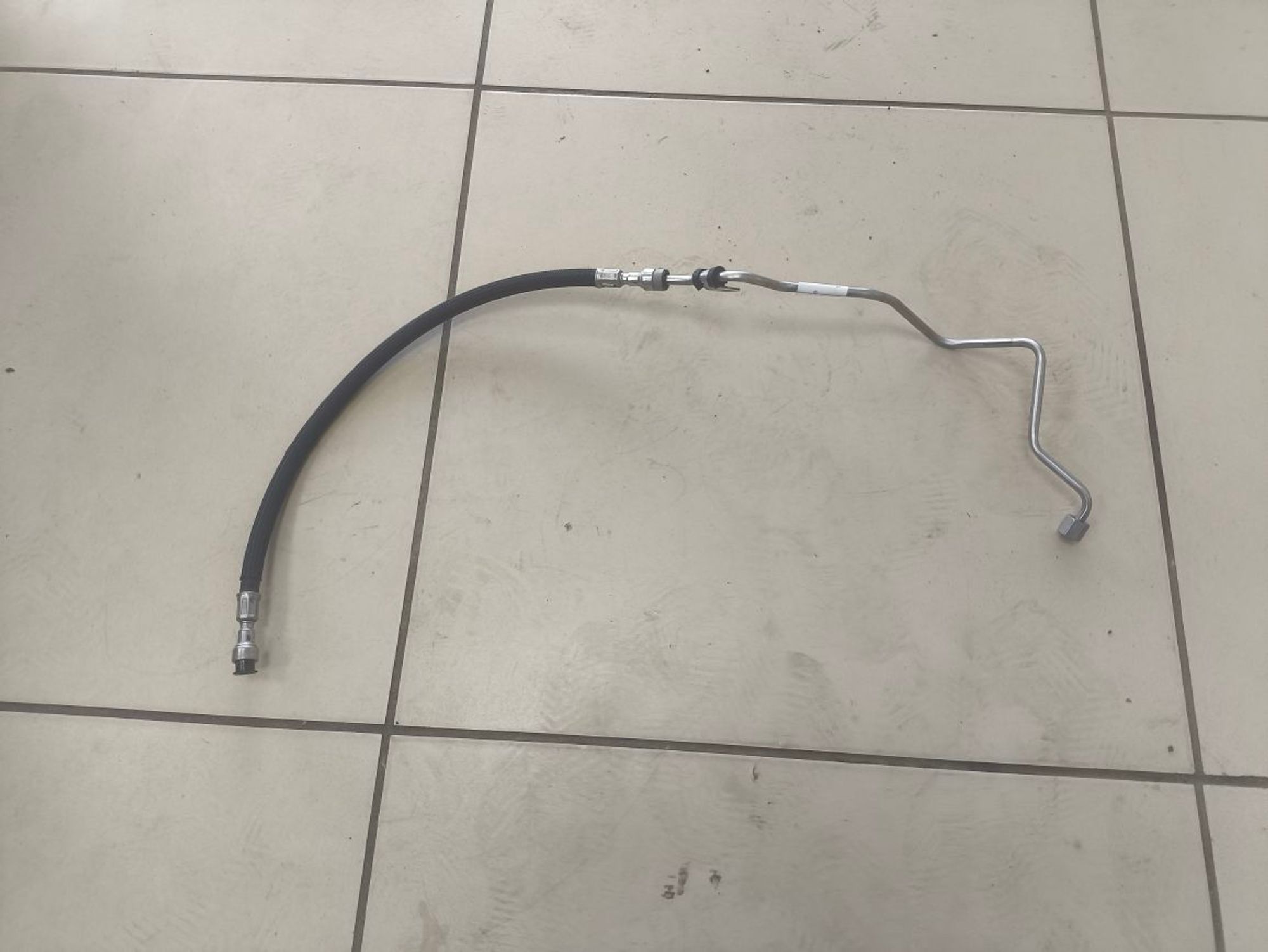 https://ycs.partsauto.market/partsauto-images/thmbs/userImages/a2d258a61cc08549ac0329b7373022c0/part/91221bbd-ce4a-4a37-8639-1b8a2d5ff39e_1786012733089.jpg