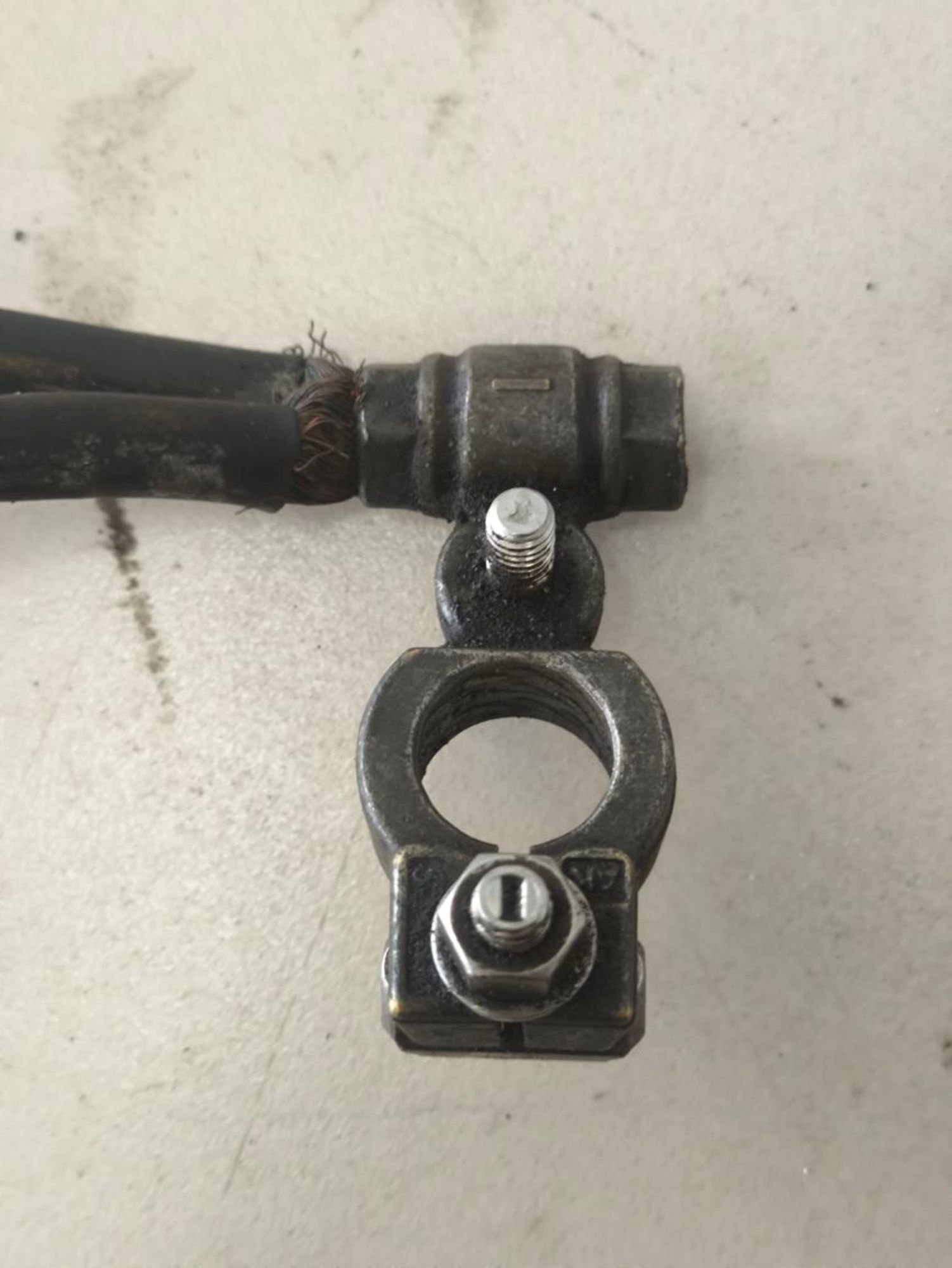 https://ycs.partsauto.market/partsauto-images/thmbs/userImages/a2d258a61cc08549ac0329b7373022c0/part/917ecbbc-2633-4086-ba46-ac906614b4a8_1784808901620.jpg