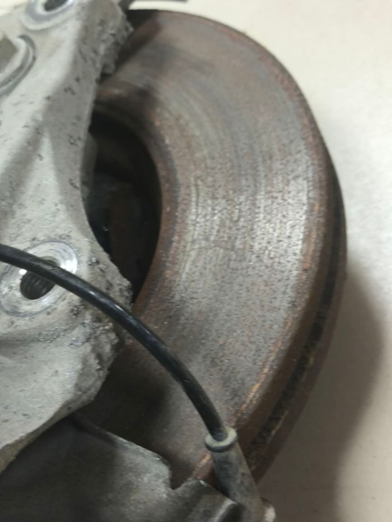 https://ycs.partsauto.market/partsauto-images/thmbs/userImages/a2d258a61cc08549ac0329b7373022c0/part/92183417-1041-4d76-bce0-e9dc696fb31f_1787231938402.jpg