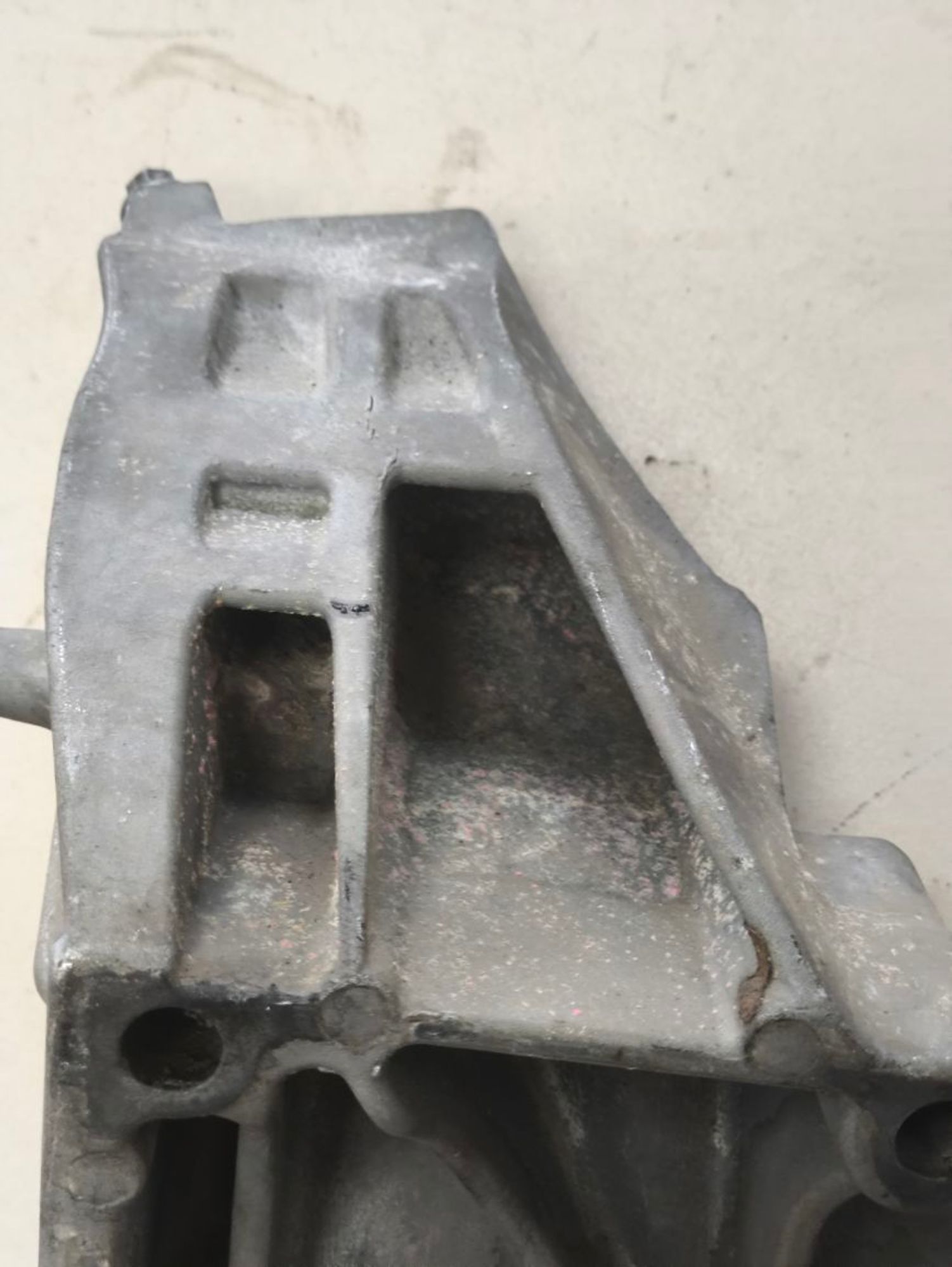 https://ycs.partsauto.market/partsauto-images/thmbs/userImages/a2d258a61cc08549ac0329b7373022c0/part/92a05be3-3021-4e69-885a-180c11d58f5d_1784732155395.jpg
