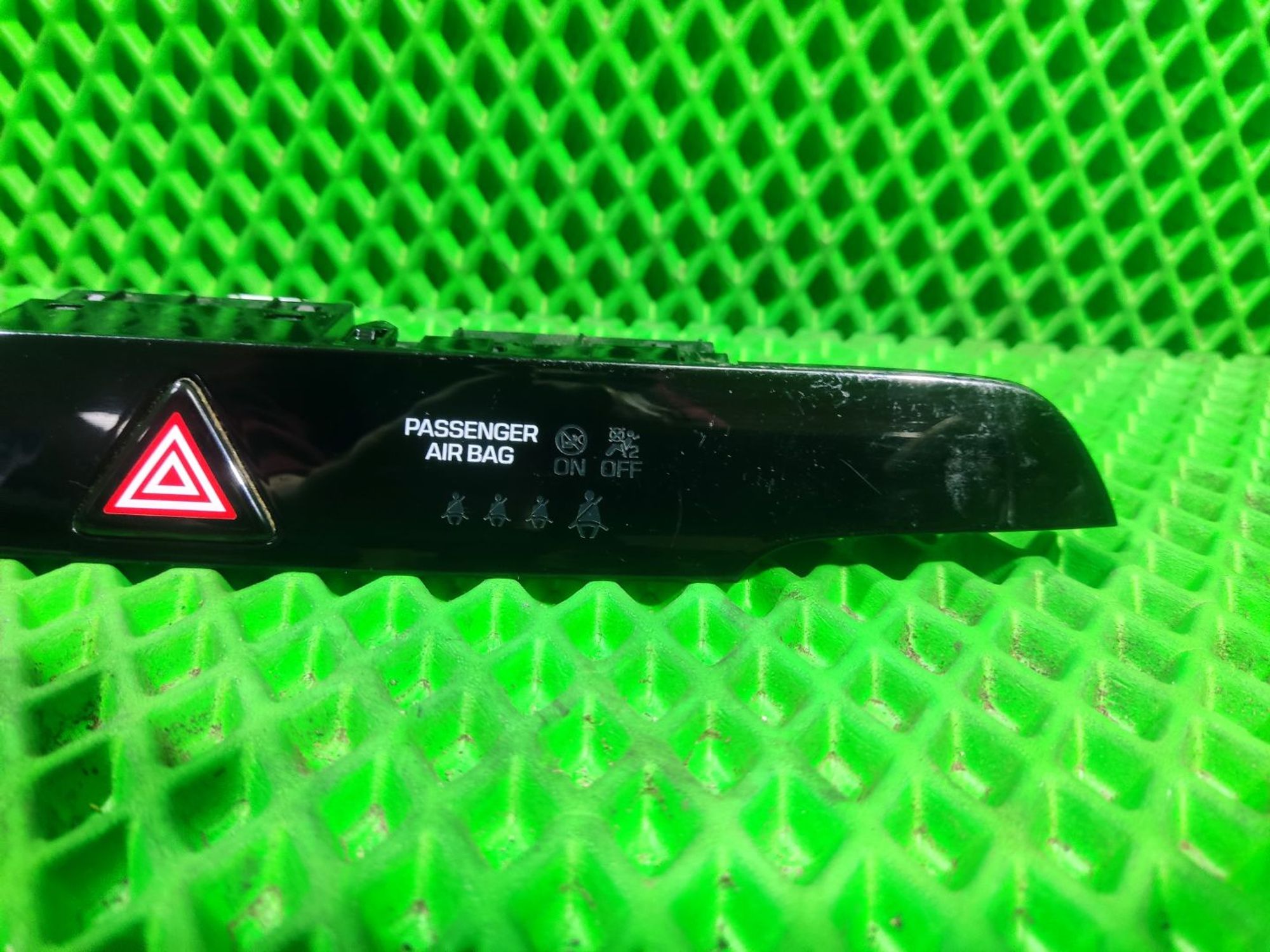 Кнопка аварийной остановки Hyundai Tucson III, 2000 рублей, Тамбов