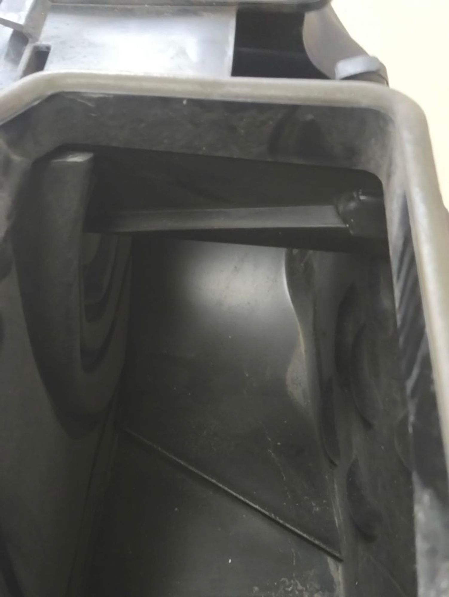 https://ycs.partsauto.market/partsauto-images/thmbs/userImages/a2d258a61cc08549ac0329b7373022c0/part/95738167-1e0c-4db1-a4e6-5cf9456e71d5_1782397052873.jpg