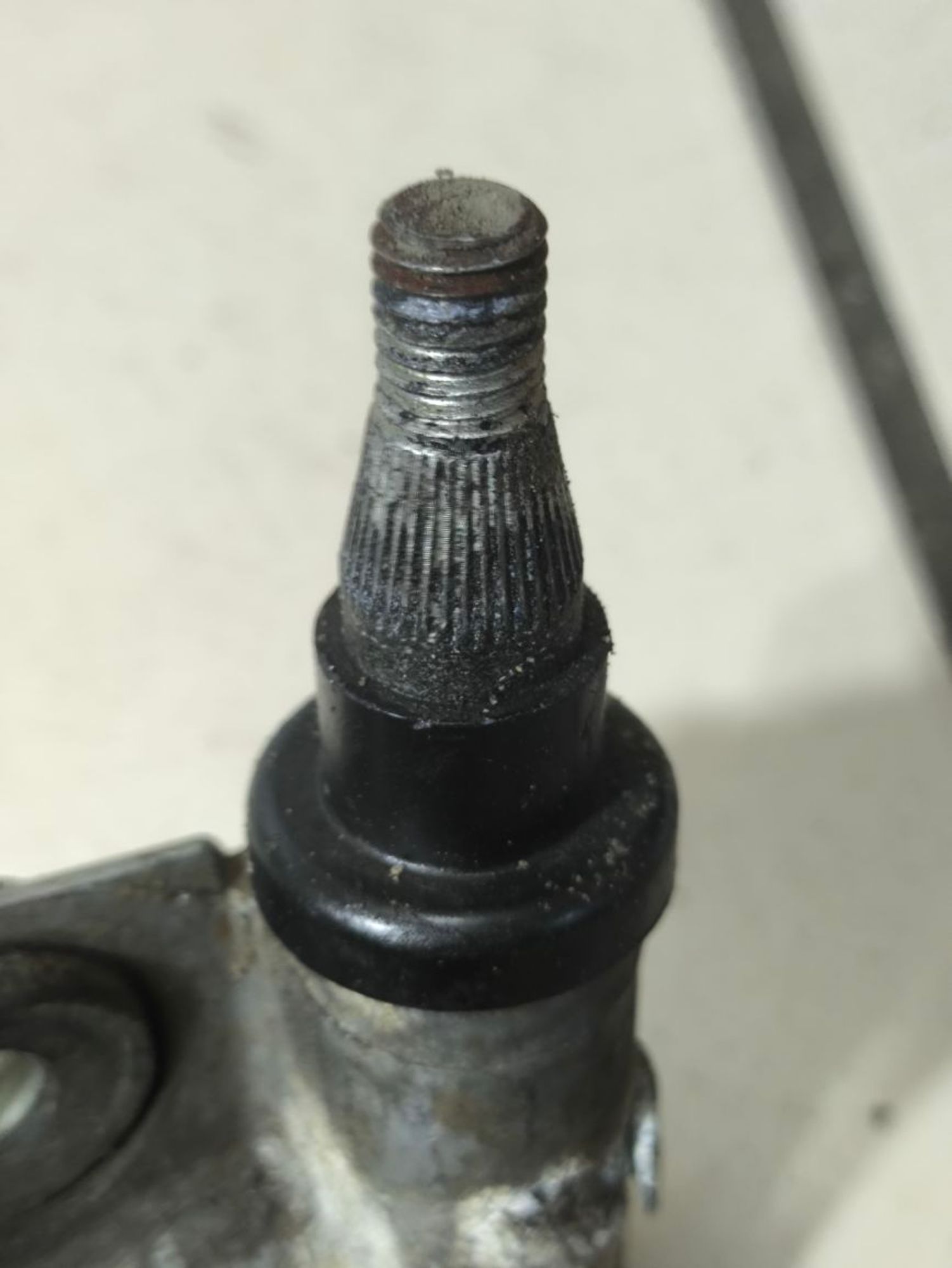 https://ycs.partsauto.market/partsauto-images/thmbs/userImages/a2d258a61cc08549ac0329b7373022c0/part/965182cc-6f9d-4074-80ba-a044c09f4897_1783339055920.jpg