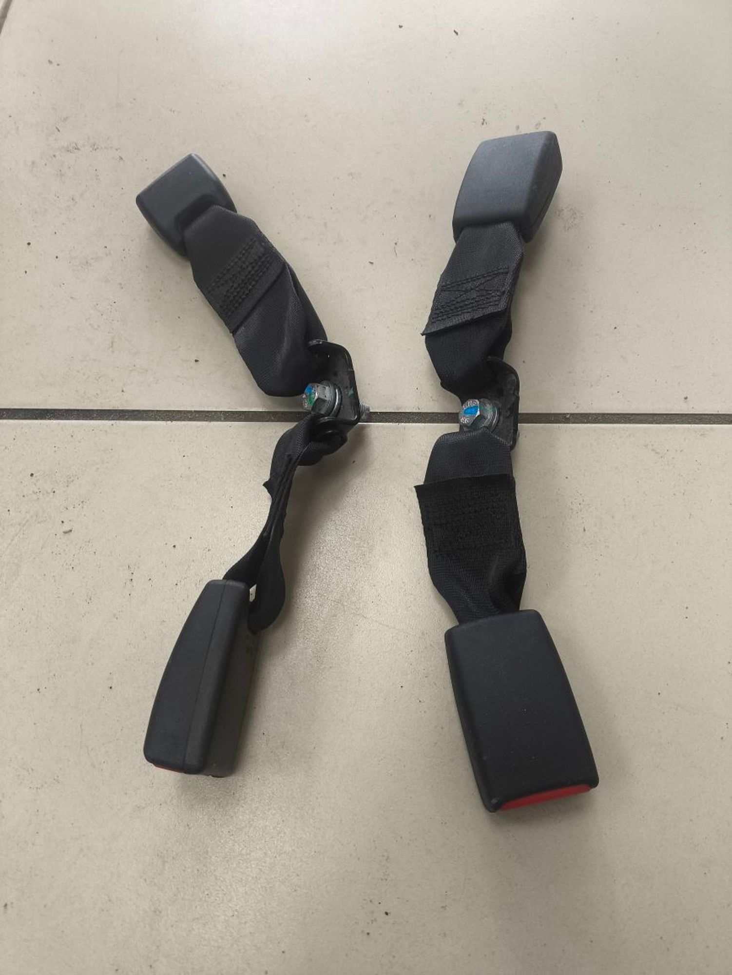 https://ycs.partsauto.market/partsauto-images/thmbs/userImages/a2d258a61cc08549ac0329b7373022c0/part/973ab402-9172-4007-8795-b9019b51684b_1785495789635.jpg