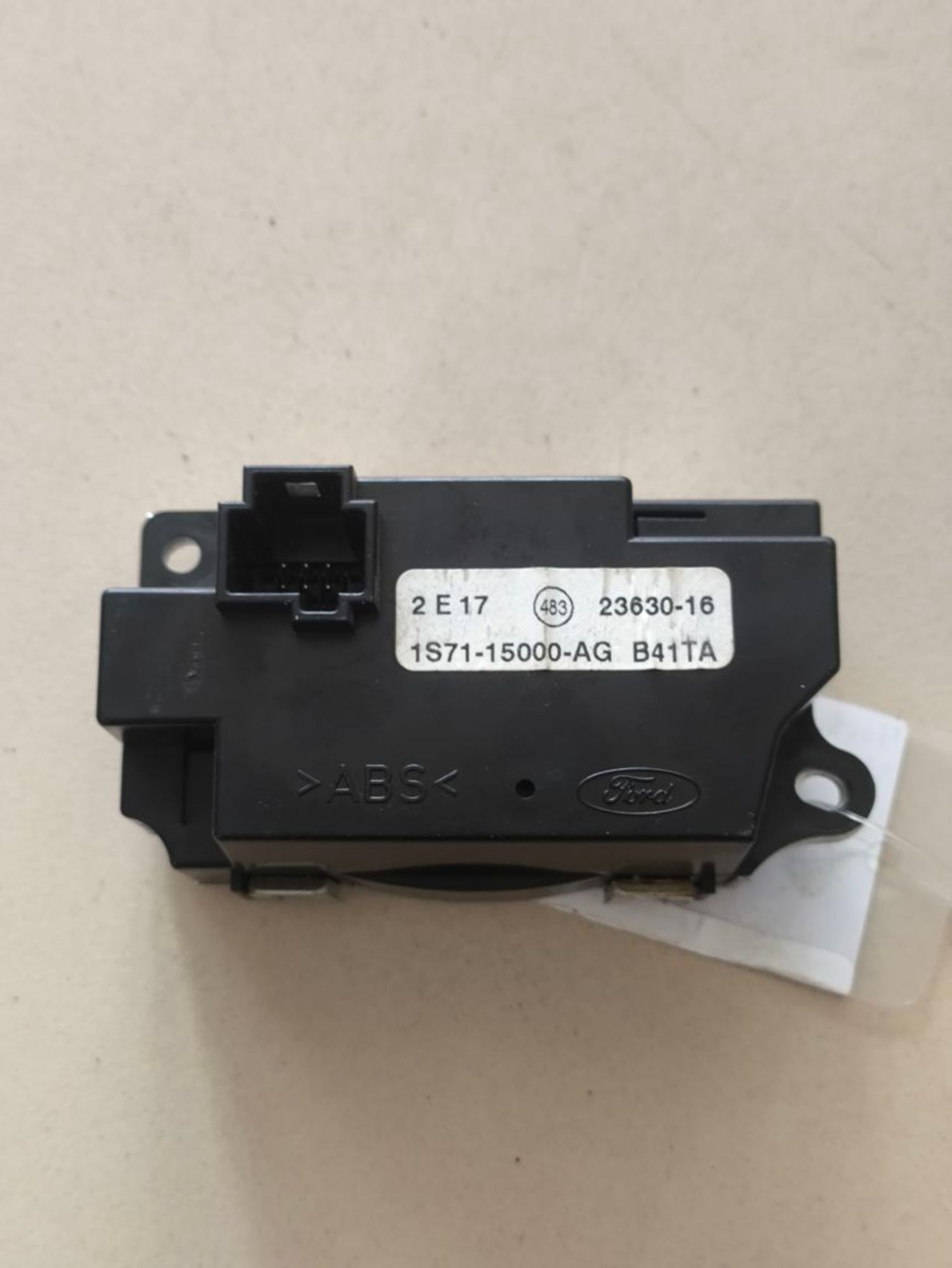 https://ycs.partsauto.market/partsauto-images/thmbs/userImages/a2d258a61cc08549ac0329b7373022c0/part/9861cbd4-8688-4bda-ae1b-561c8f8a0bdc_1787043948802.jpg