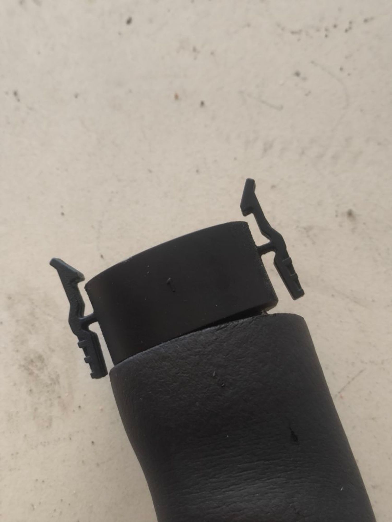 https://ycs.partsauto.market/partsauto-images/thmbs/userImages/a2d258a61cc08549ac0329b7373022c0/part/99e2c6dd-e638-4796-9d2e-305bb54509c4_1785999348994.jpg