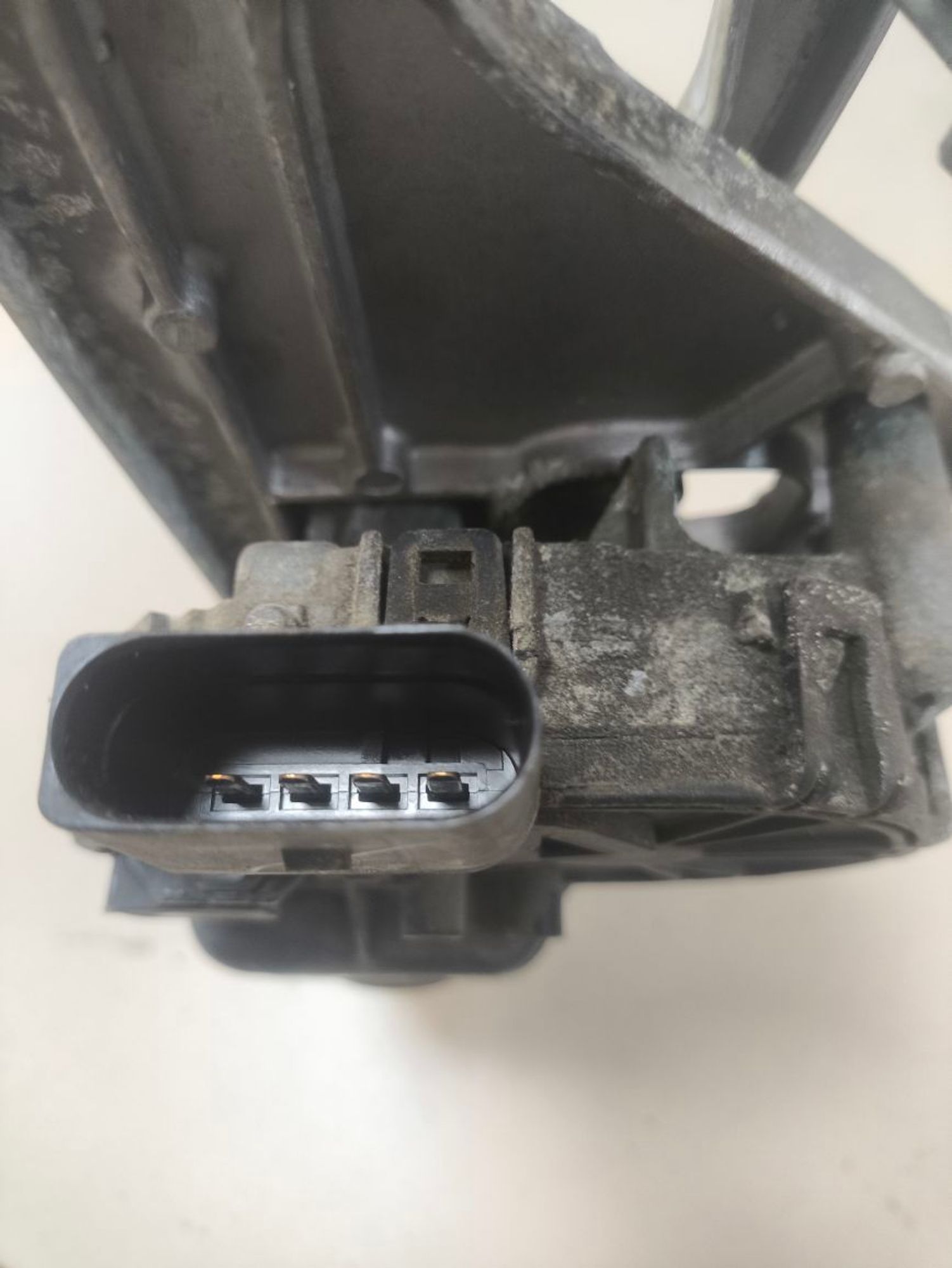 https://ycs.partsauto.market/partsauto-images/thmbs/userImages/a2d258a61cc08549ac0329b7373022c0/part/9b4f8b98-730a-4f08-b8d1-753d95ceefe5_1781688716663.jpg