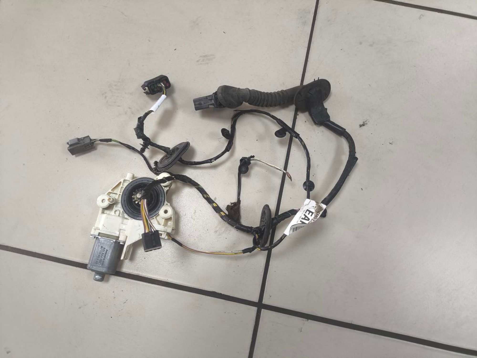https://ycs.partsauto.market/partsauto-images/thmbs/userImages/a2d258a61cc08549ac0329b7373022c0/part/9bd253e3-fef2-49bd-8ce9-fd659175362b_1781683313497.jpg